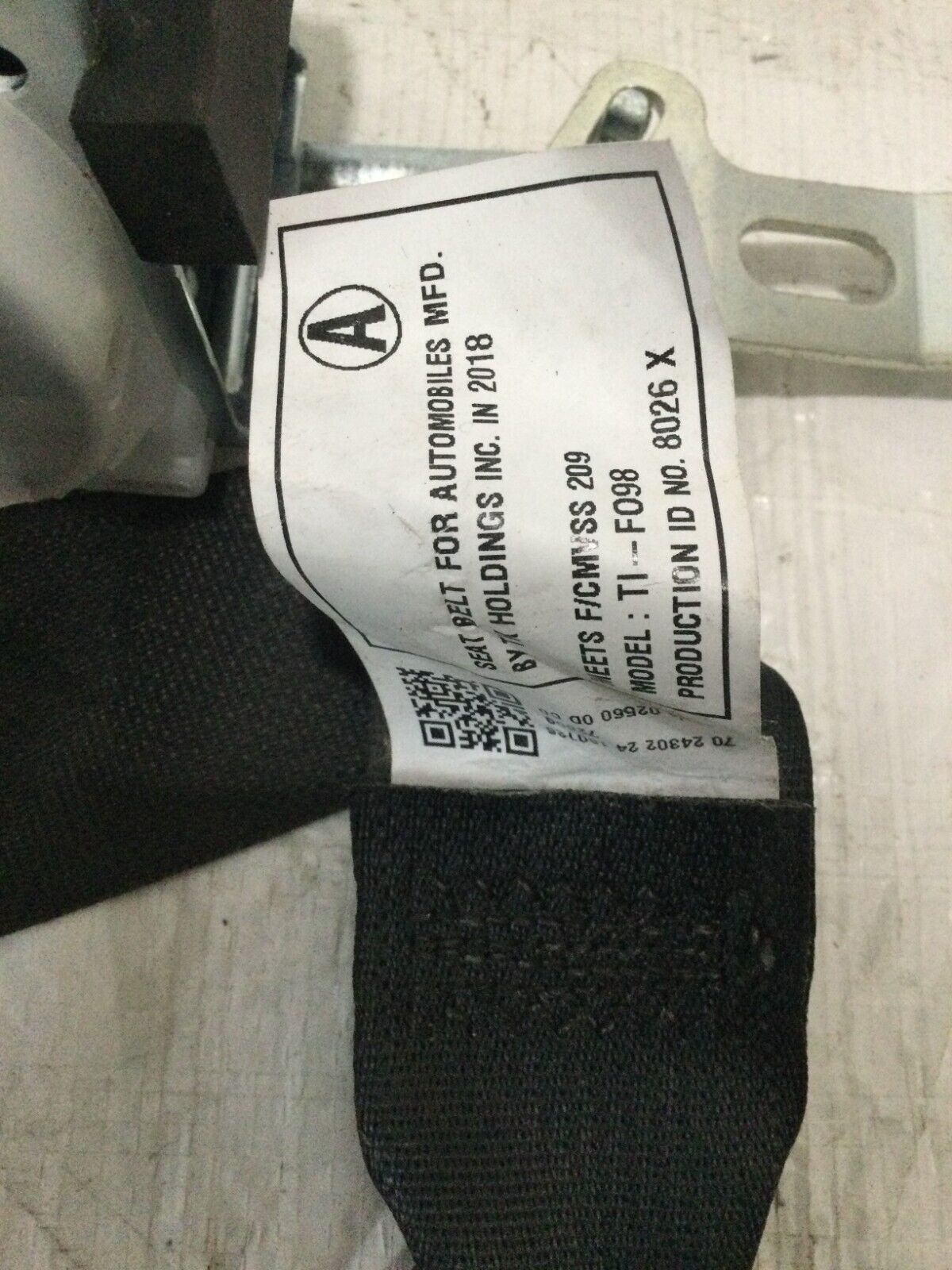 2018 Toyota Corolla  Front Right Passenger Seat Belt Buckle OEM