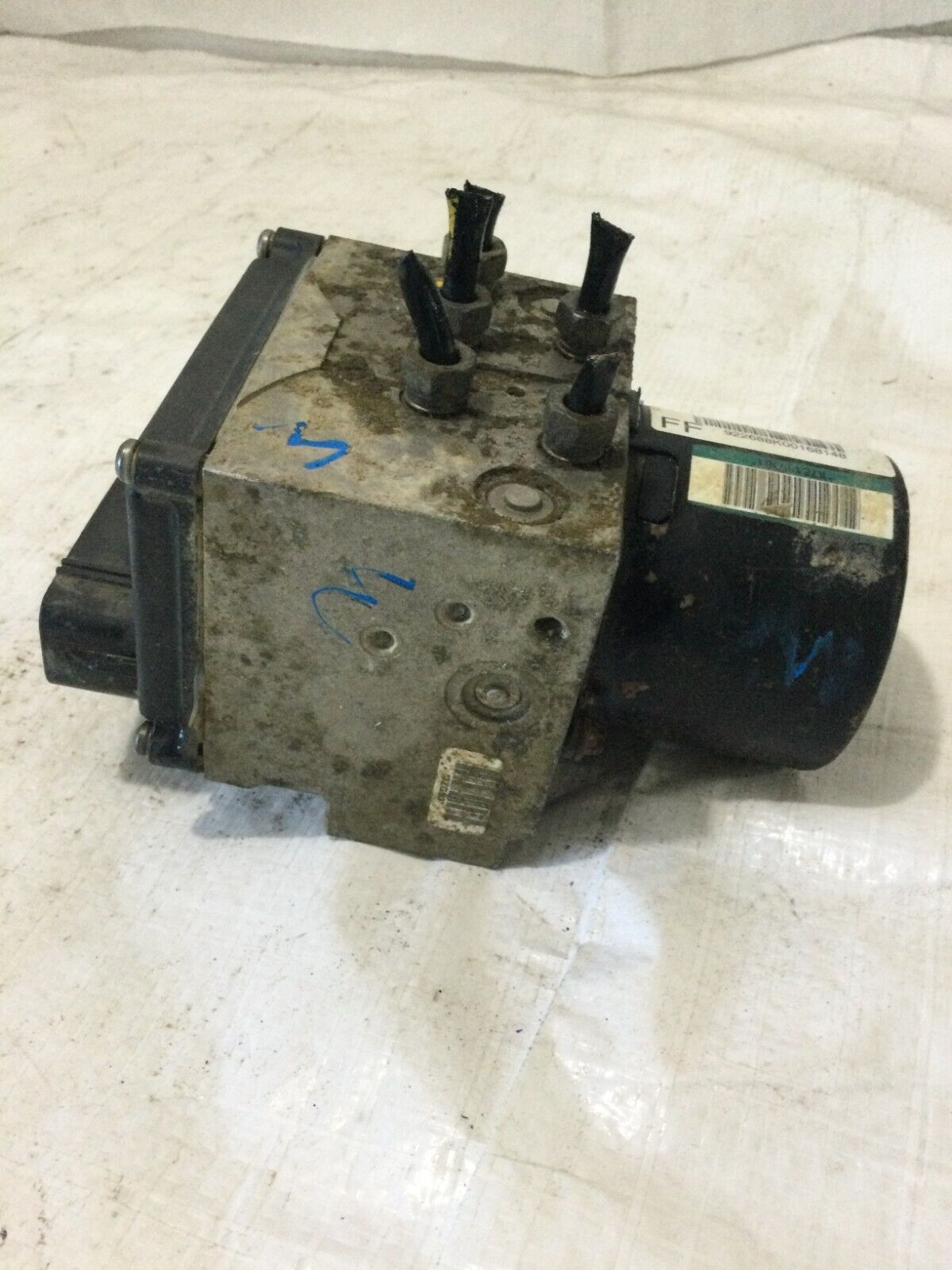 2007 GMC Sierra 2500 ABS Anti lock  Brake parts 25802684  OEM