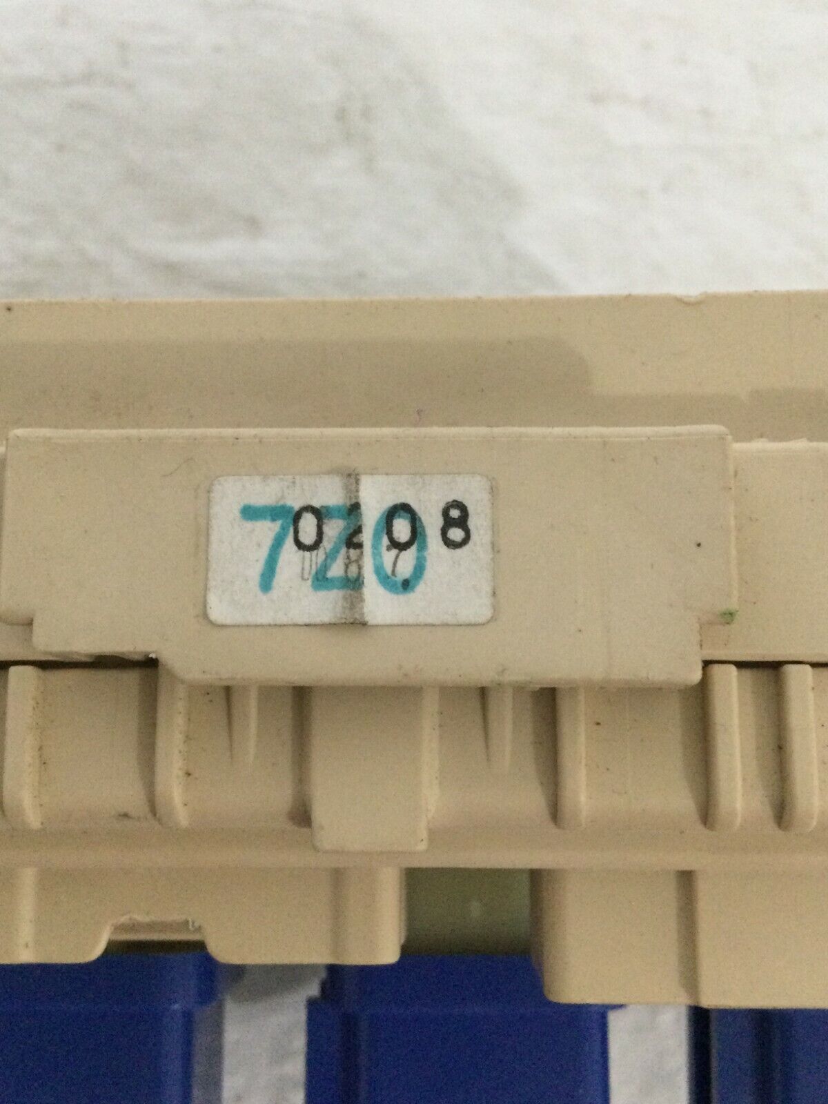 2001 Nissan Xterra Cabin Fuse Box OEM 