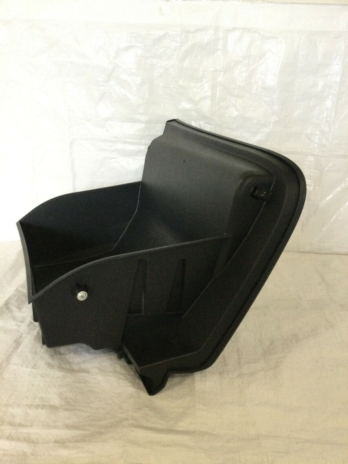 2019 Nissan Rogue Glove Box Assembly OEM 6851004BA0A/B 