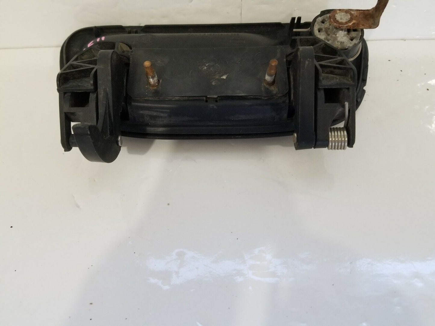 2003 Ford F-150 Front Left Exterior Door Handle OEM 1997-2003