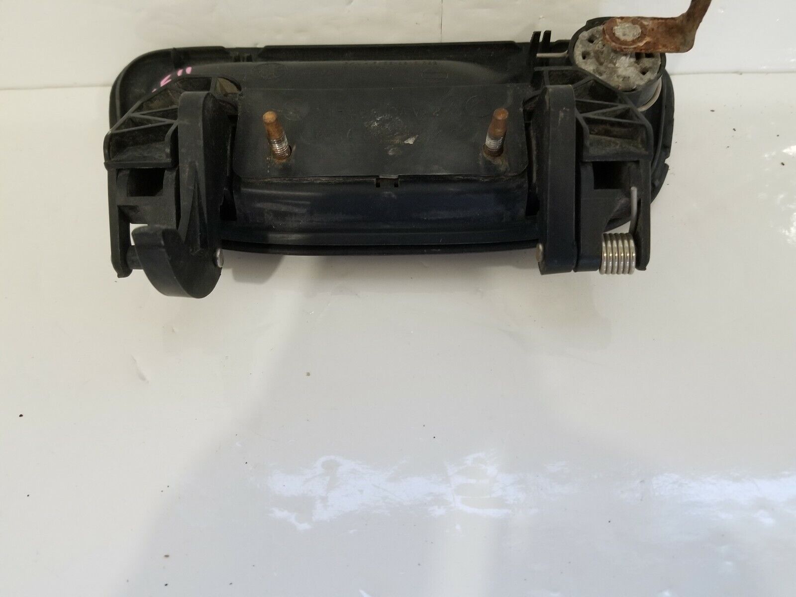 2003 Ford F-150 Front Left Exterior Door Handle OEM 1997-2003