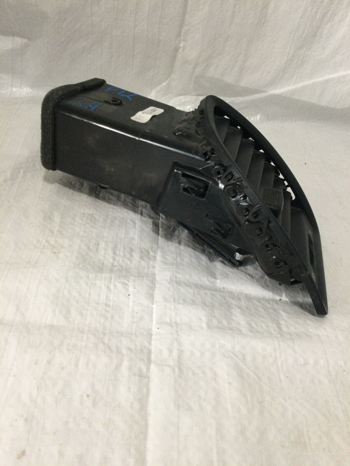 2020 Dodge Grand Caravan Front Right Instrument  Panel Air Duct OEM