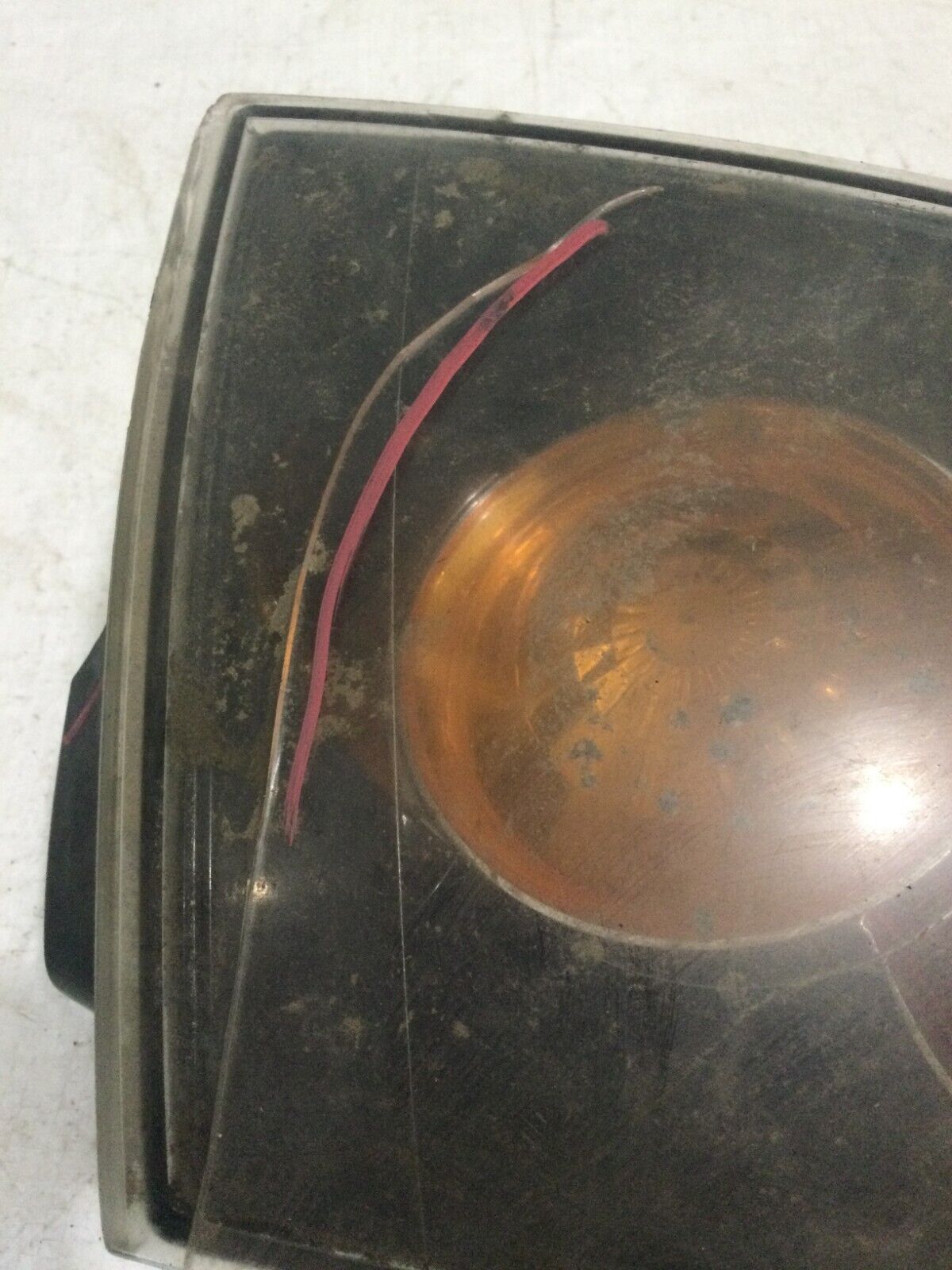 2004-2006 Mazda 3 Rear Right Tail Light ( Damage )