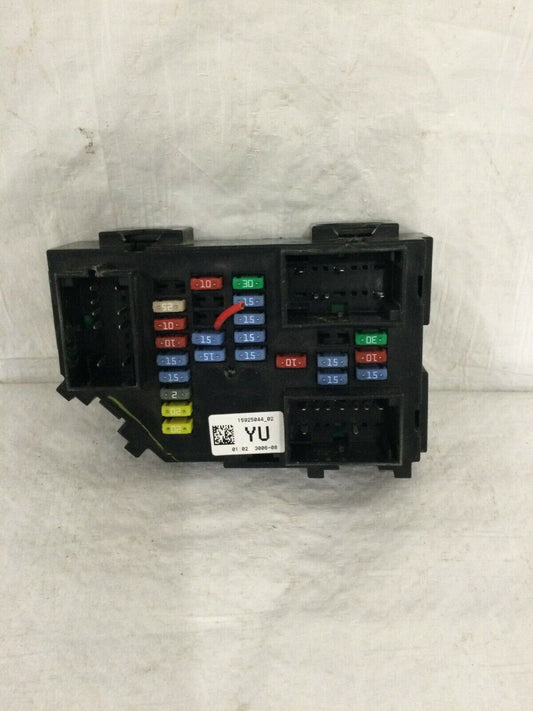 2007 GMC Yukon Cabin Fuse Box OEM 15925044