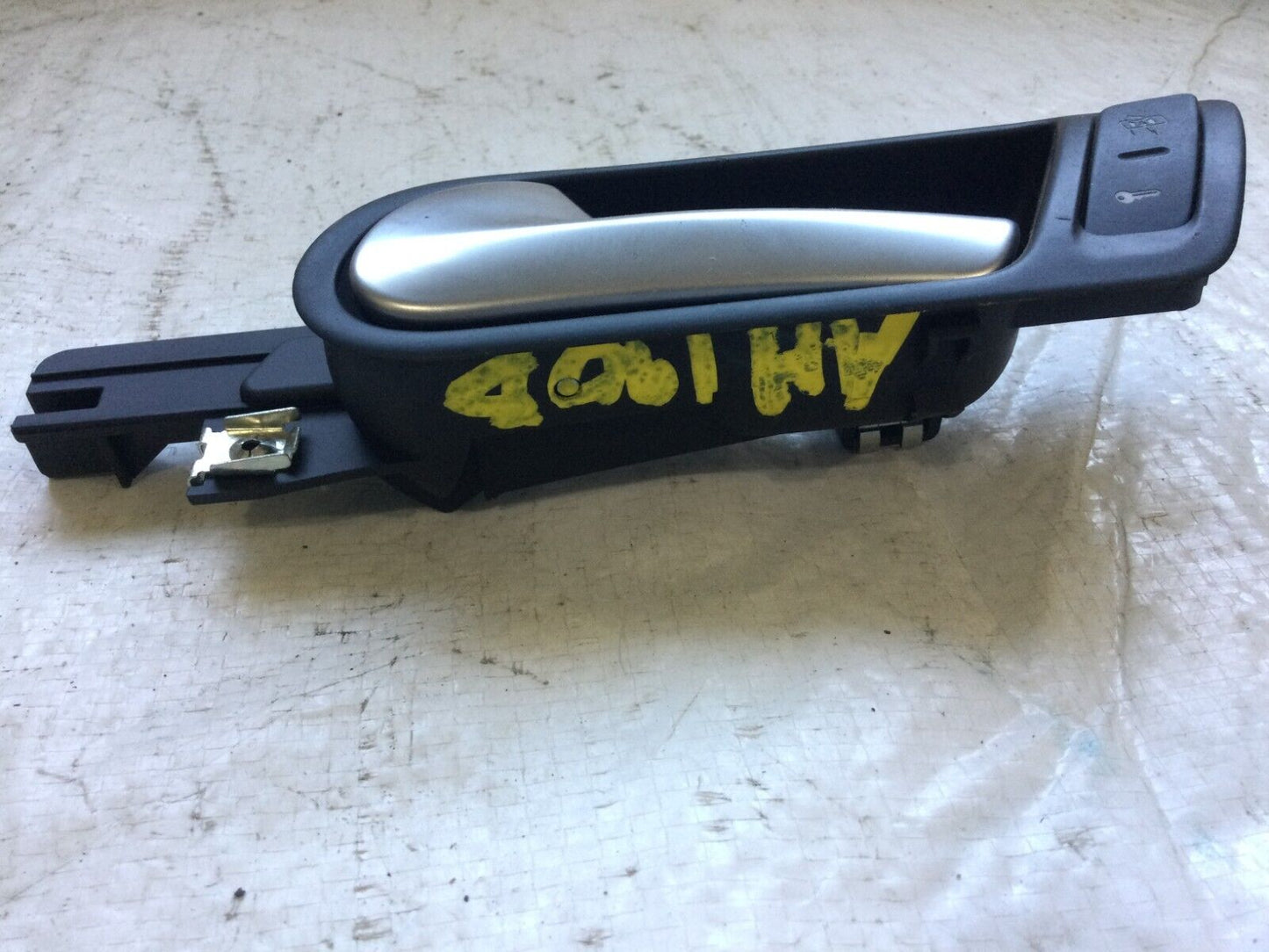 2006 Volkswagen Jetta Front Driver Left Interior Door Handle OEM 1K1837113