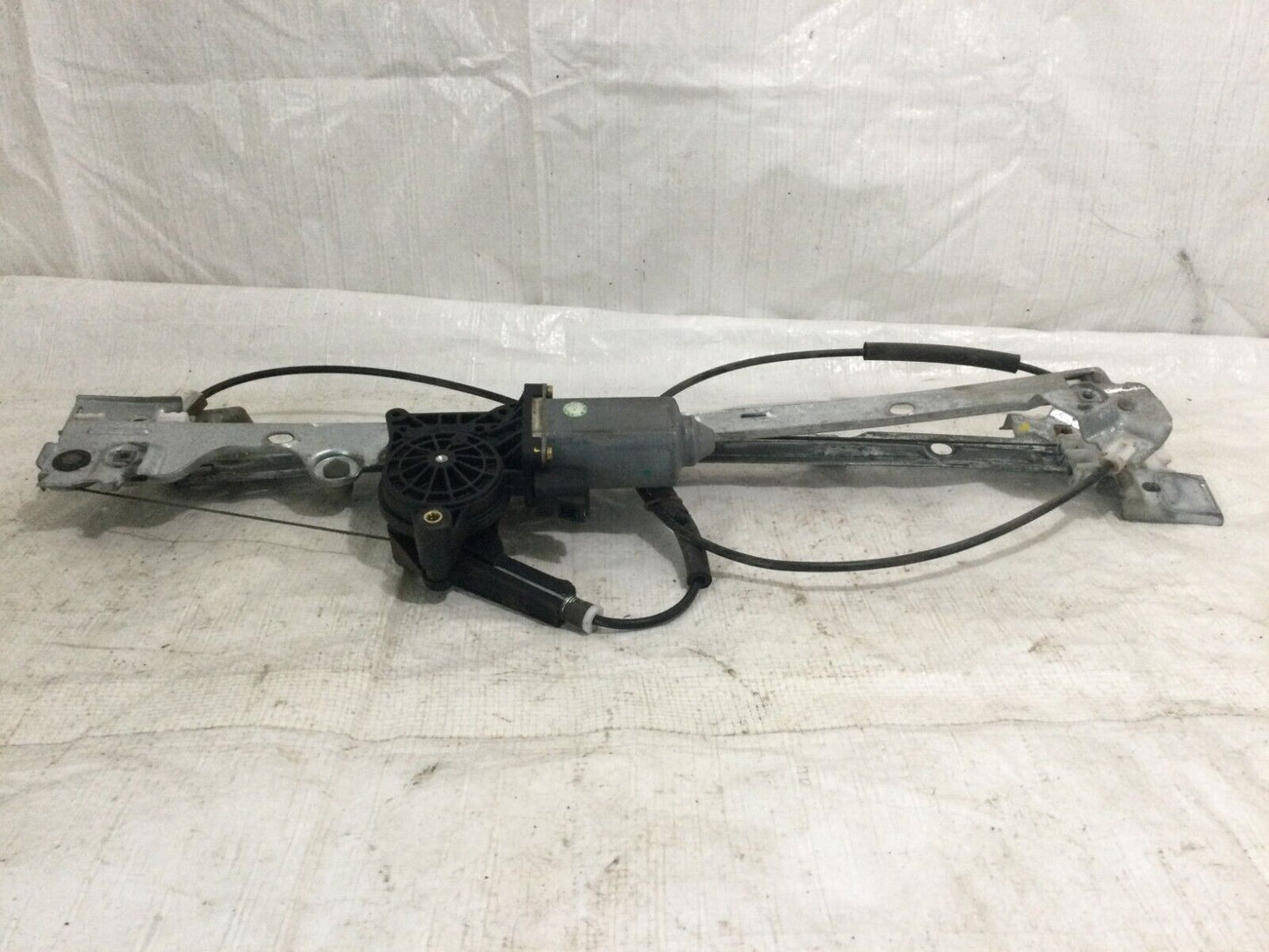 2006 GMC Sierra 2500HD Left Window Regualtor Motor OEM