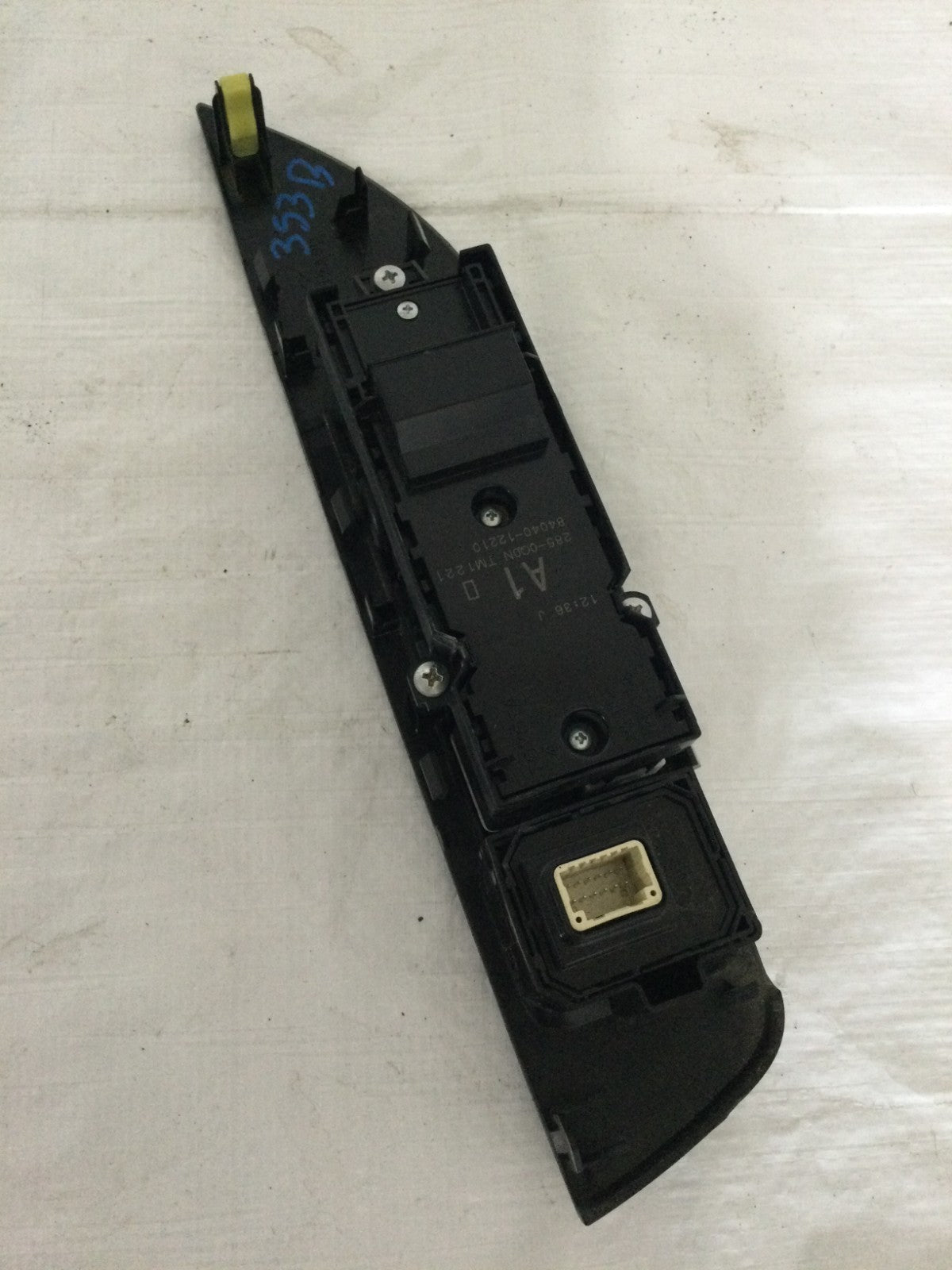 2021 Toyota Corolla 2.0L Front Left Power Window Master Switch OEM 84040-12210
