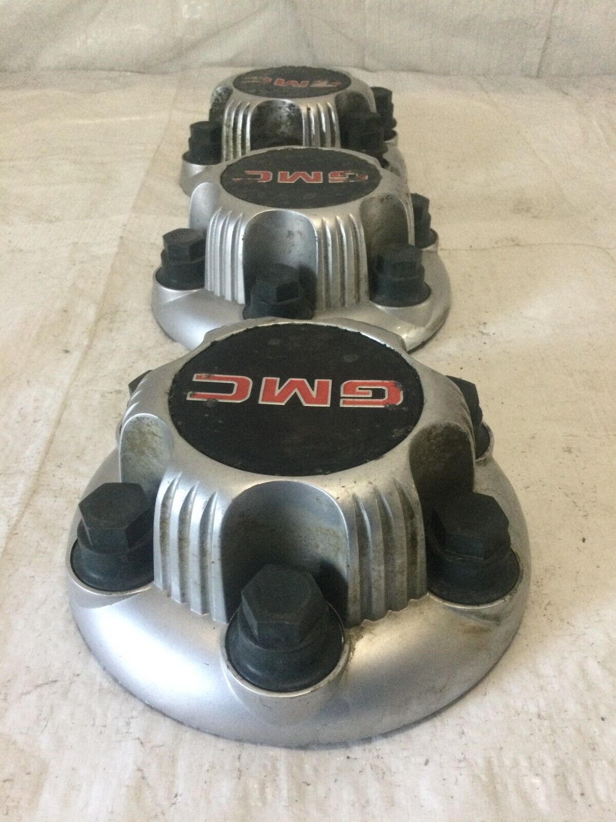 Set of 3  1999-2007 GMC Sierra 1500  6-Lug Center Caps Hubcaps OEM