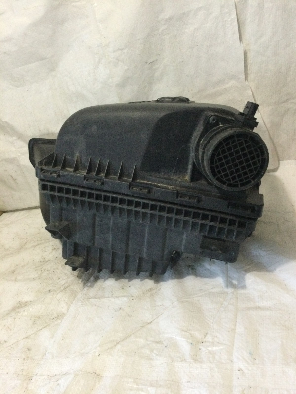 2018 Dodge Ram 1500 Air Cleaner Filter Box Assembly 68190706AB OEM 5.7L