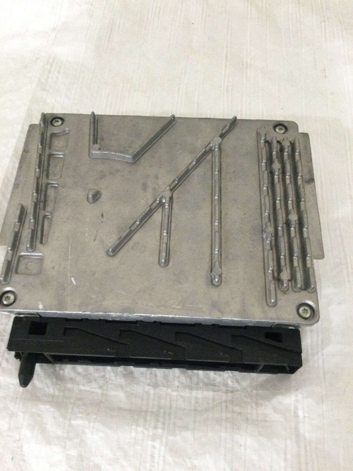 2004 Volvo S60 Computer Brain Engine Control ECU ECM Module 08675760A