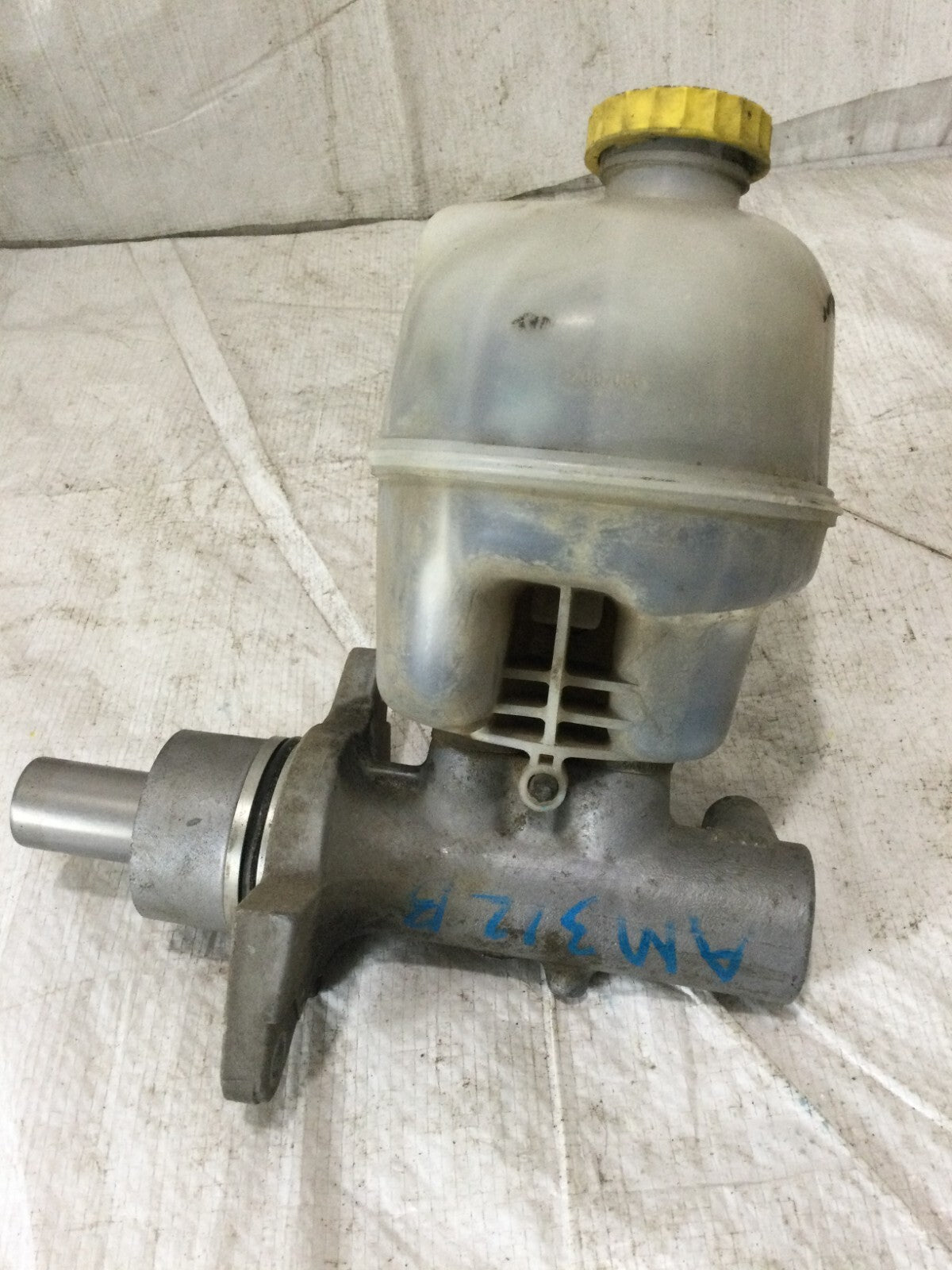 2005 Dodge Ram 1500 Master Brake Cylinder W/ Reservoir OEM