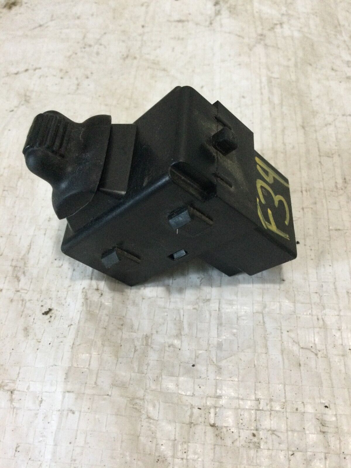 2005 Dodge Ram 1500 Pedal Height Adjustment Switch 56045702AB OEM
