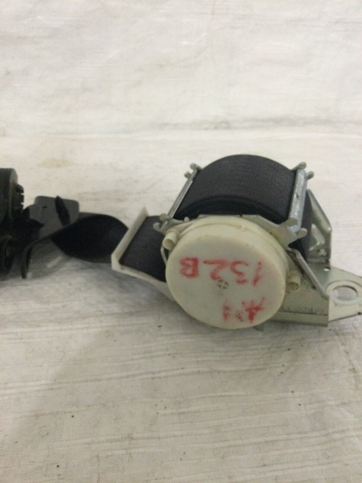 2007 GMC Sierra 1500 Rear Left Seat Belt OEM 15890417