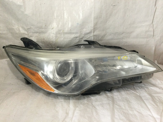 2015-2017 Toyota Camry Headlight Halogen Black Trim Right Passenger Side OEM