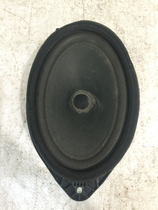 2020-2021 Chevrolet Silverado 1500 Front Right Door Speaker 84688101 OEM