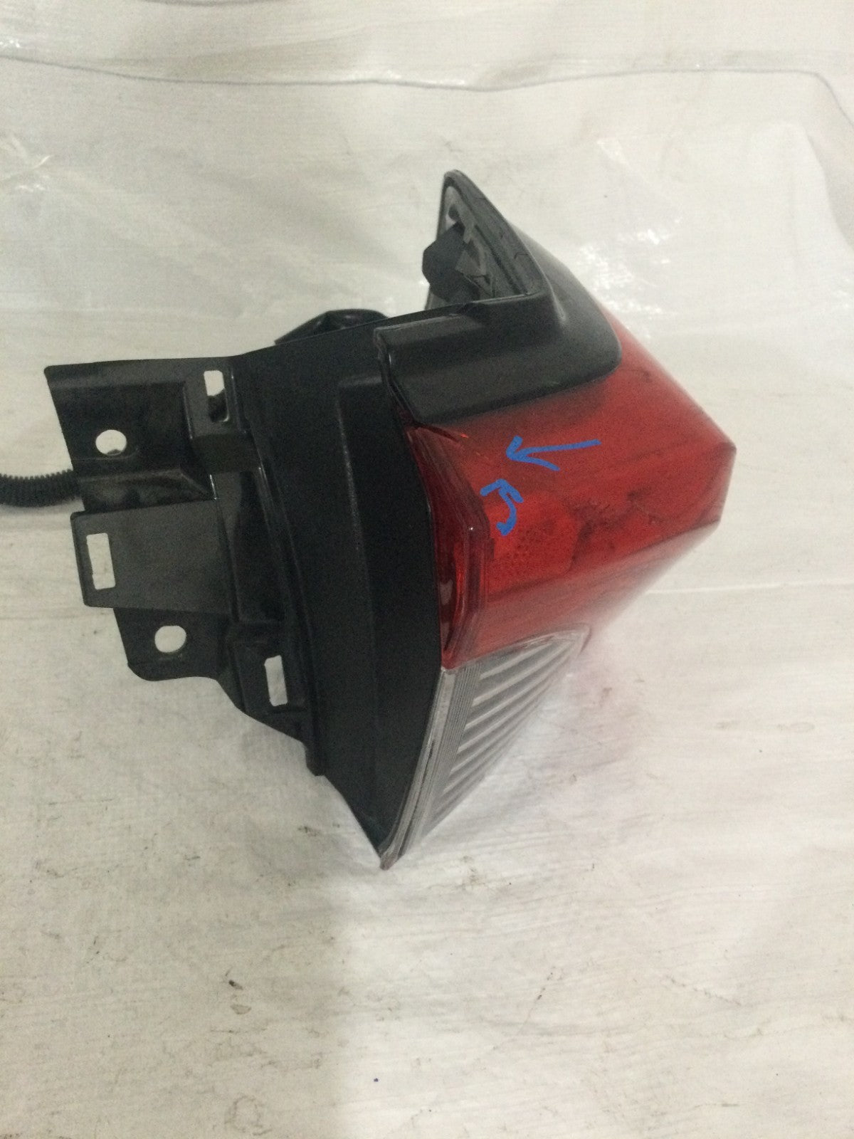 2019-2021 Toyota Rav4 Right RH Tail Light Tail Lamp OEM 81550-0R09000 DAMAGED