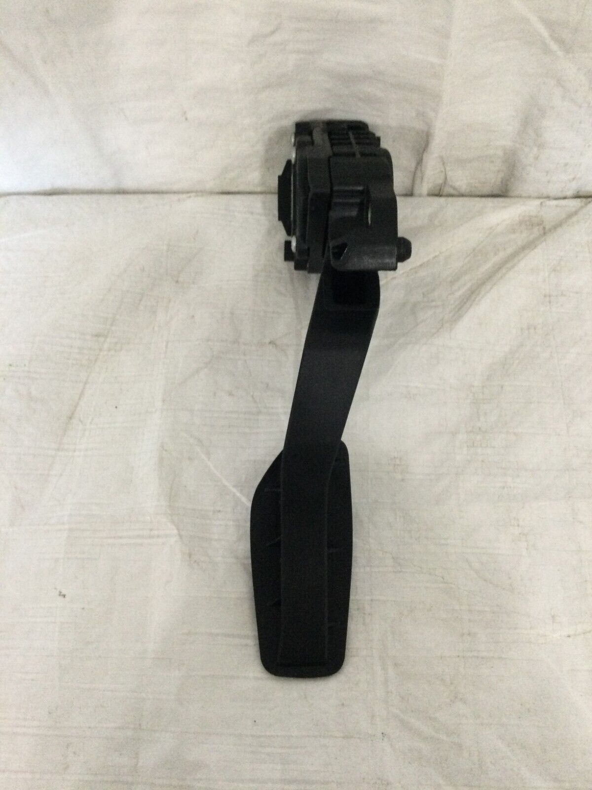 2018-2020 Nissan Rogue Accelerator Gas Pedal 180024BA0A OEM