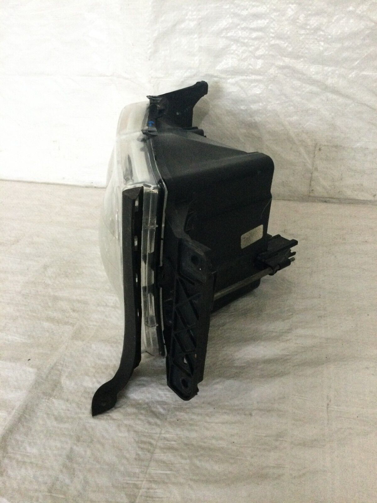 2002-2005 Dodge Ram 1500 Head Light Driver Left  Side 55077121AG OEM LH