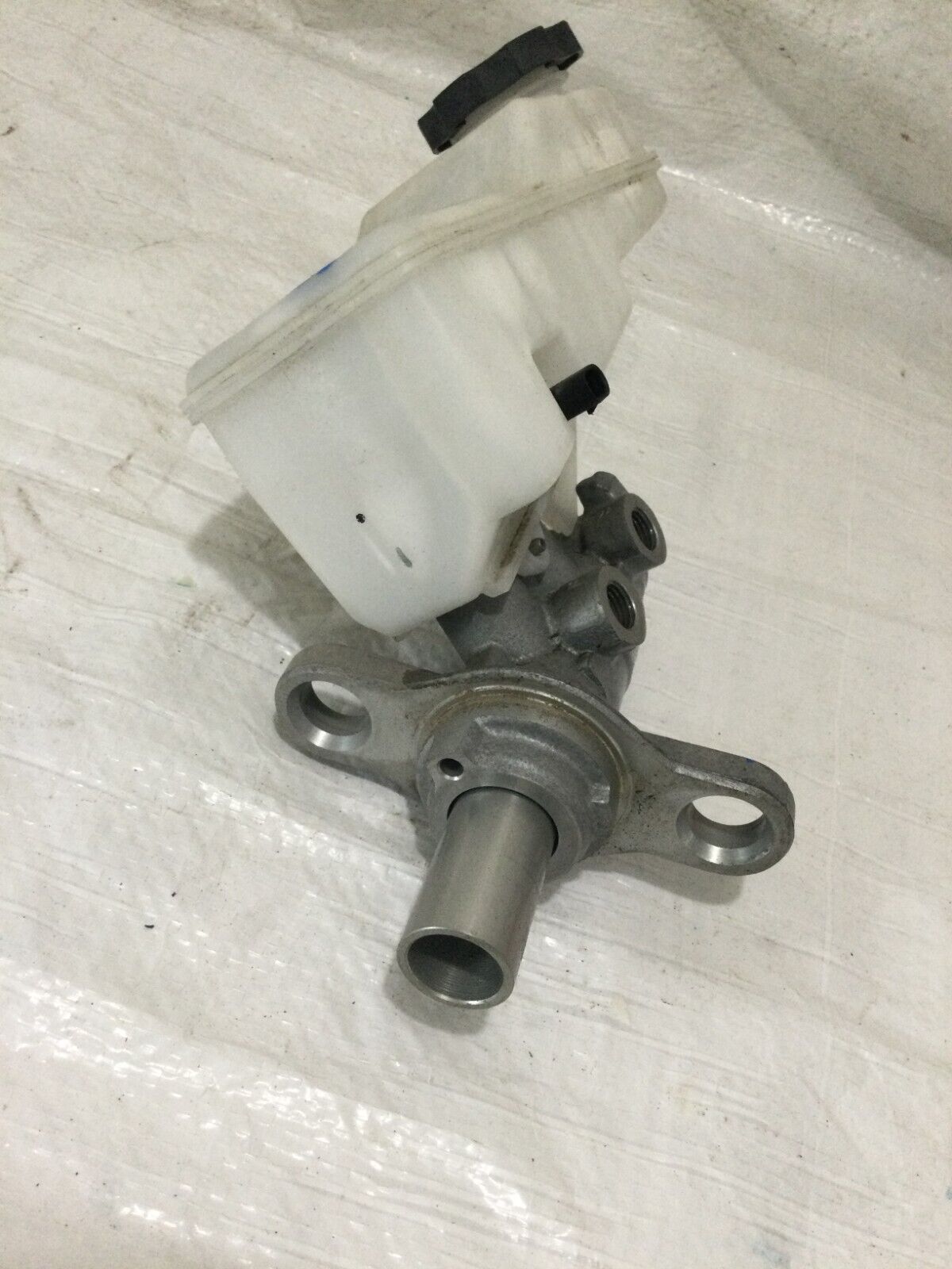 2018-2020 Buick Regal Master Brake Cylinder W/ Reservoir OEM