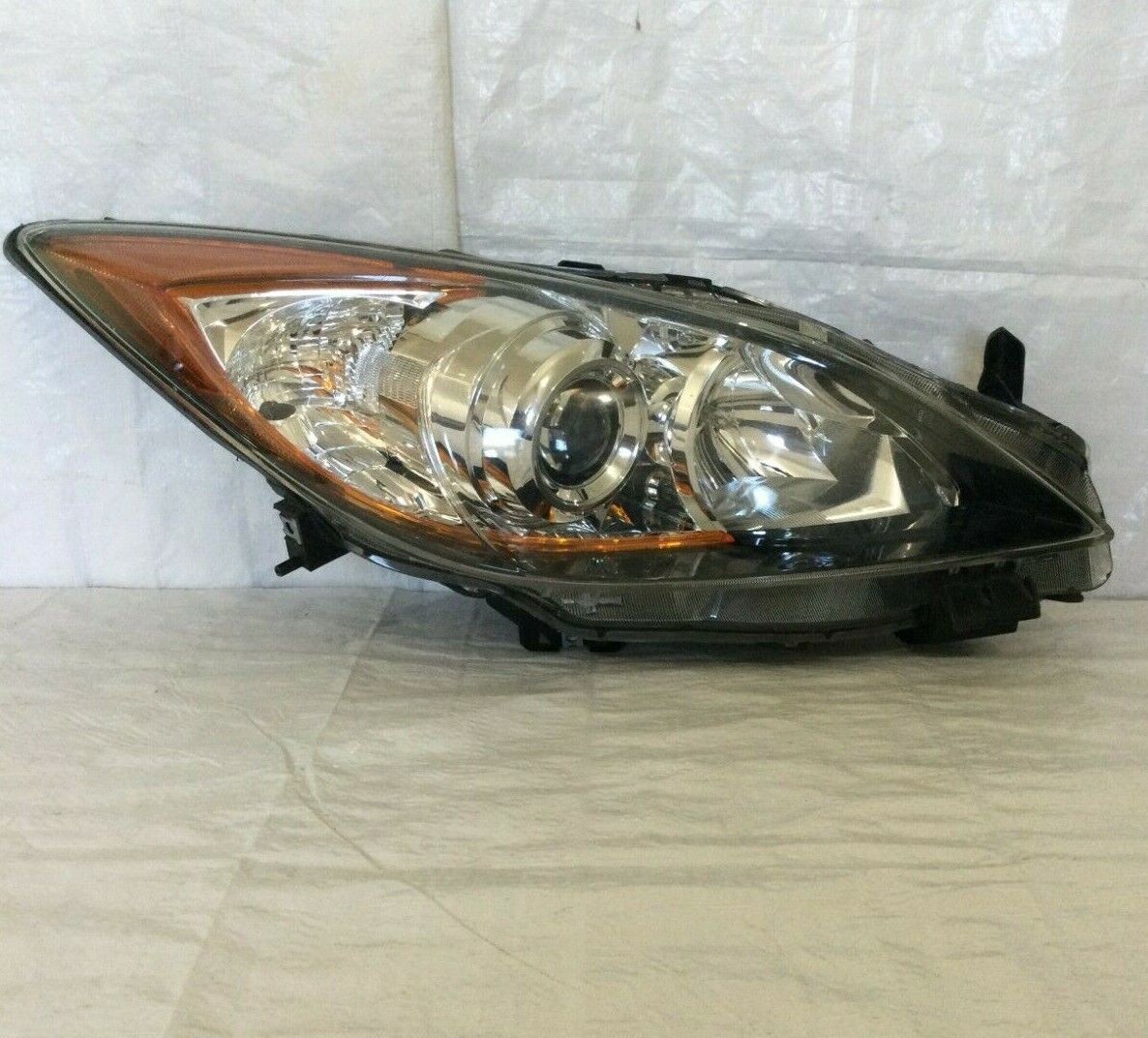 2004-2008 Mazda 3 Sedan Headlight Right Passenger Side HID XENON OEM