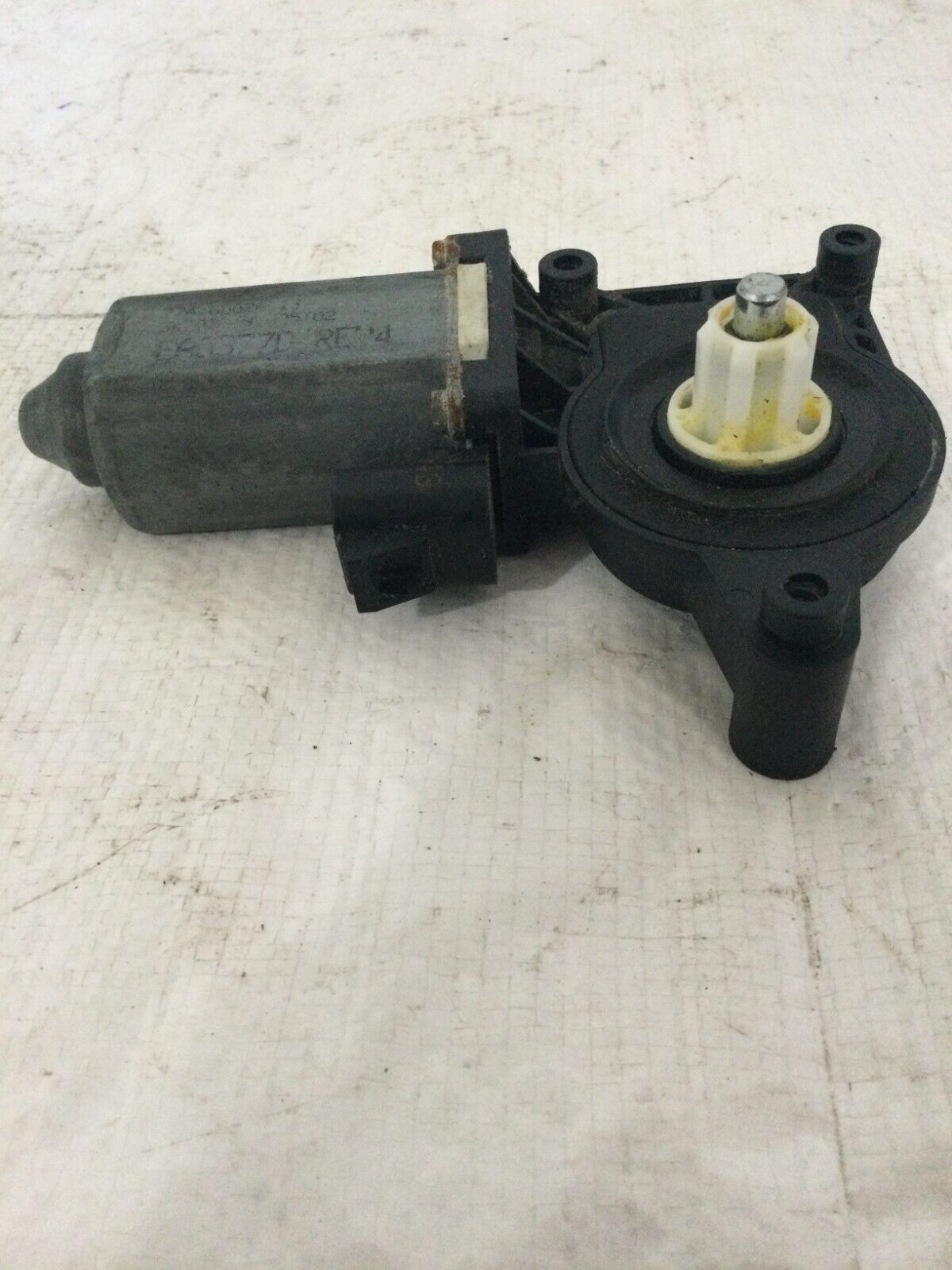 2003-2006 Cadillac Escalade EXT Rear Left Power Window Motor OEM