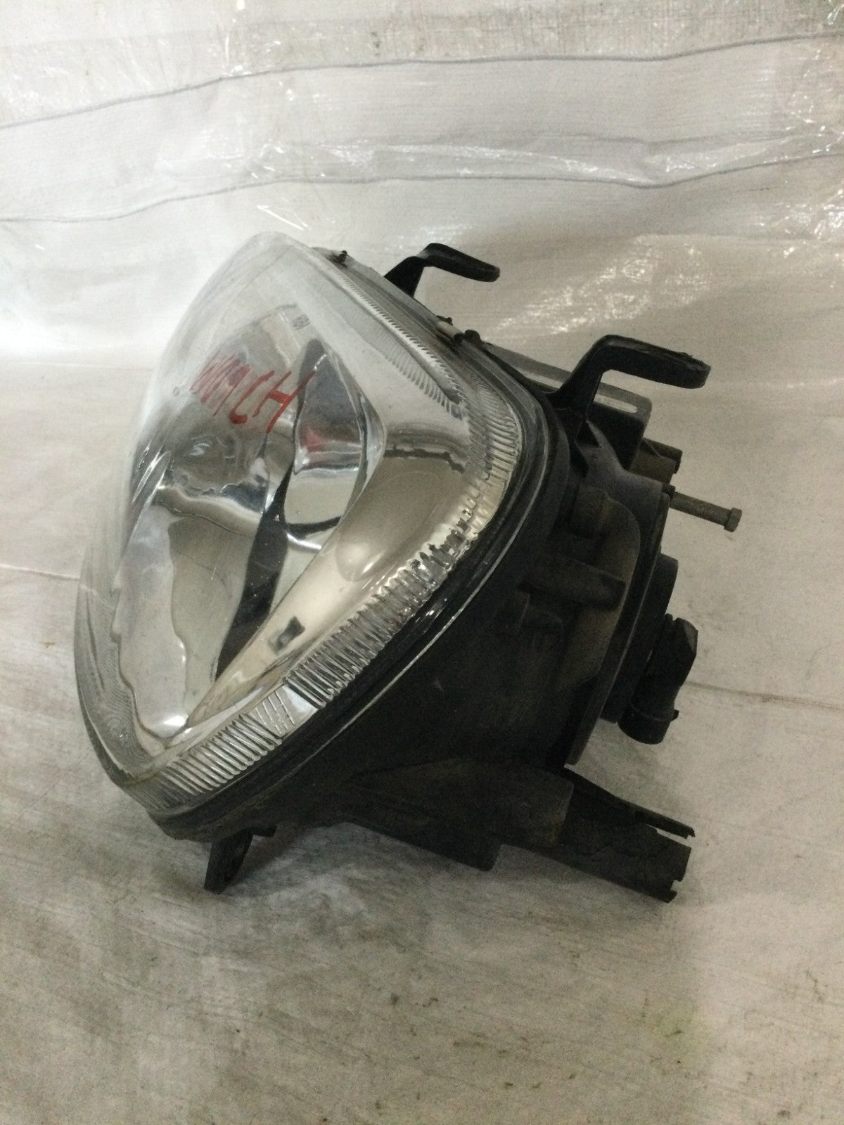 1997-2000 Toyota RAV4 Left Headlight OEM MARKED DAMAGE