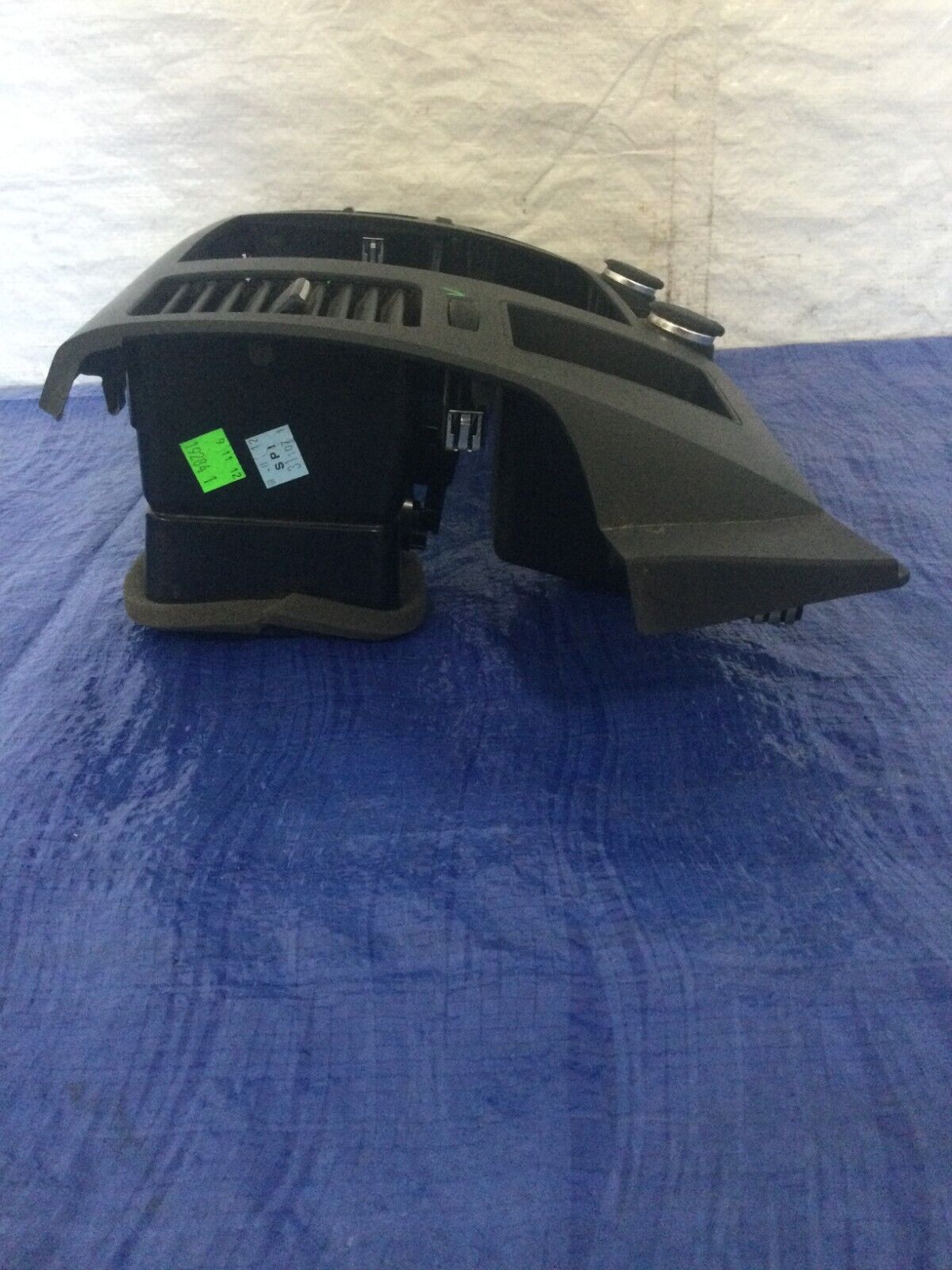 2007-201 3 GMC Sierra Center Dash Radio Bezel Climate Trim Black OEM 20935608