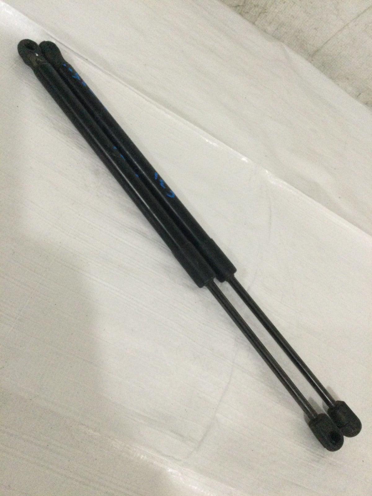 2021 Dodge Ram 3500 RH and LH Side Hood Strut Lift Support OEM 68360823AB