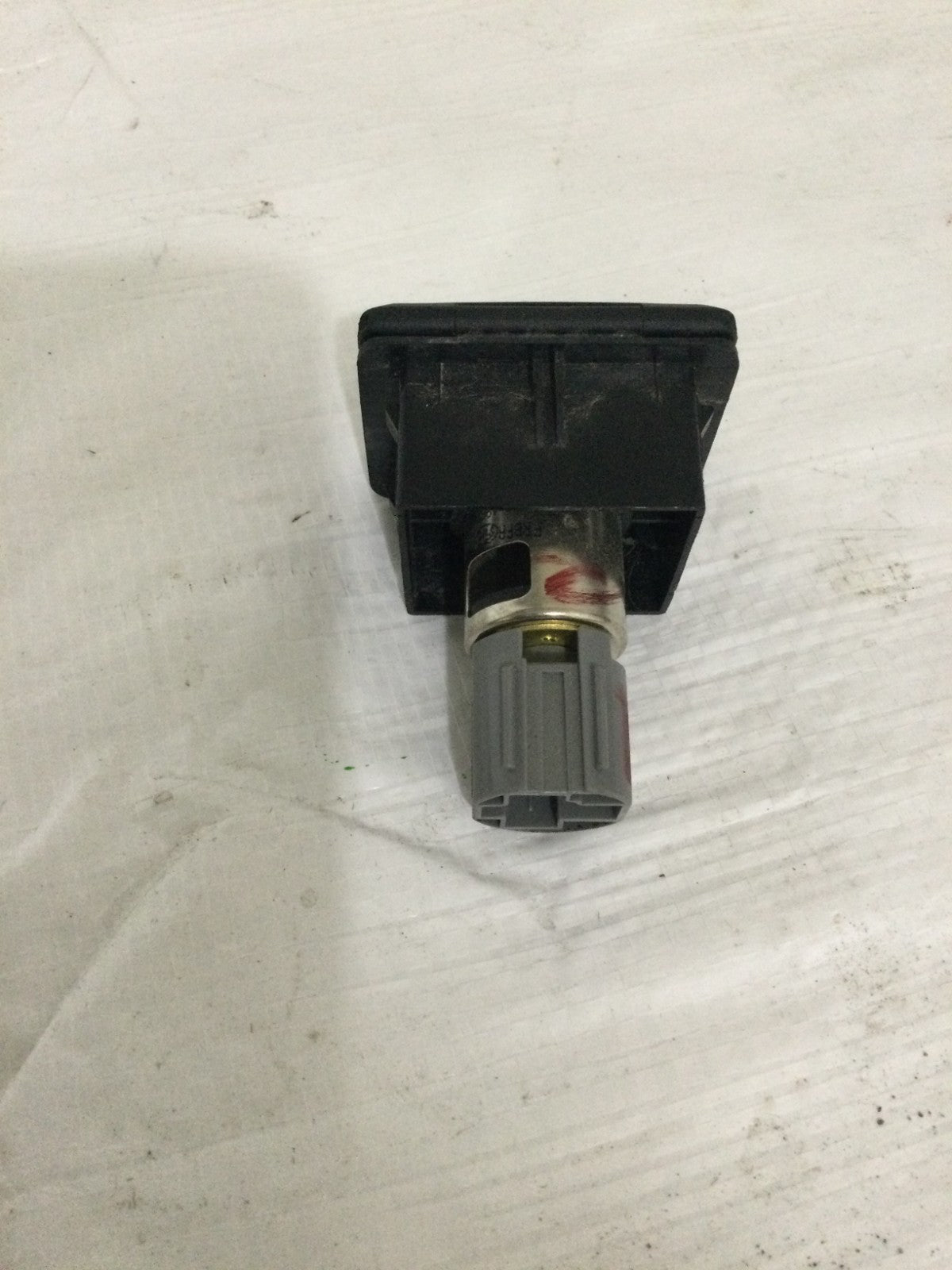 2023 Ford F-150 Power Outlet Hub Plug Port OEM ML3T-19A487-AD