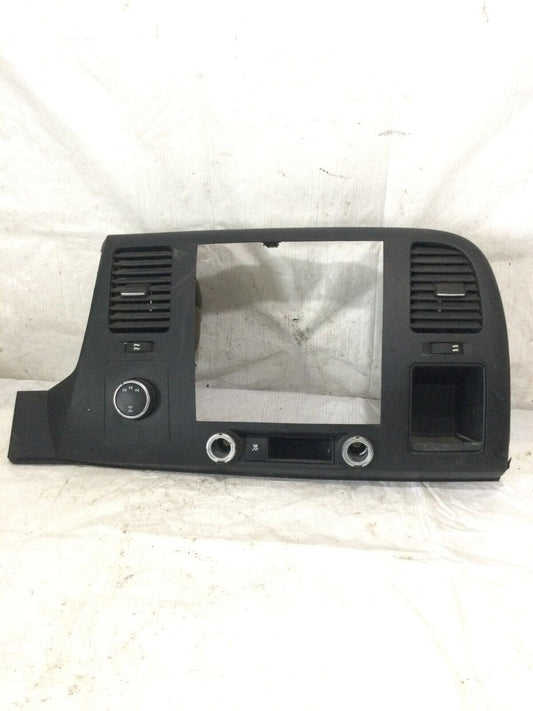 2010 GMC Sierra 2500HD Center Dash Radio Bezel Trim 25905512 OEM