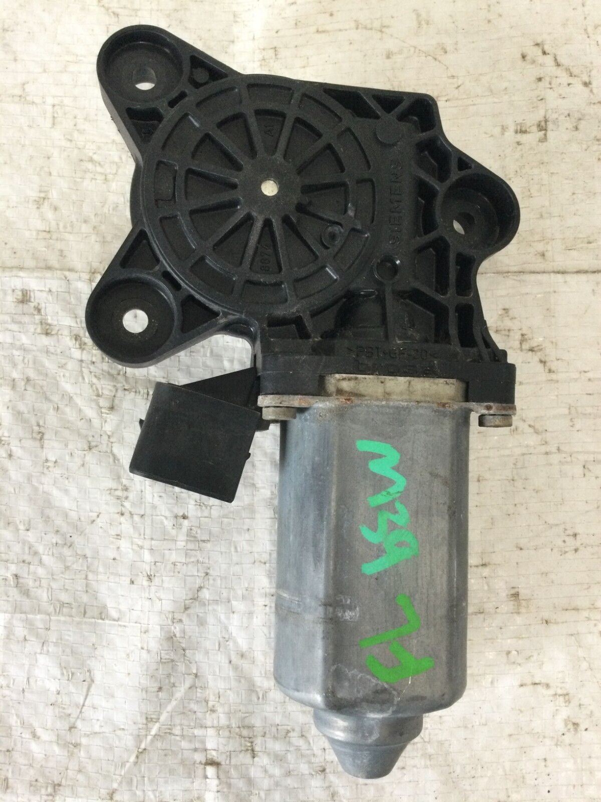 2004 Mercedes Benz S430 Front Left Power Window Motor OEM