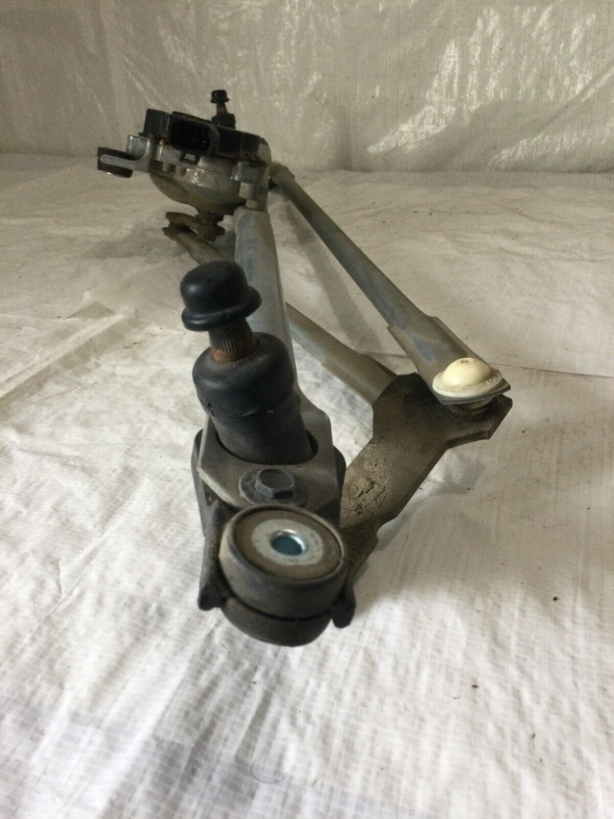 2007  Chevy Silverado 2500 Front Wiper Motor  15812089 OEM