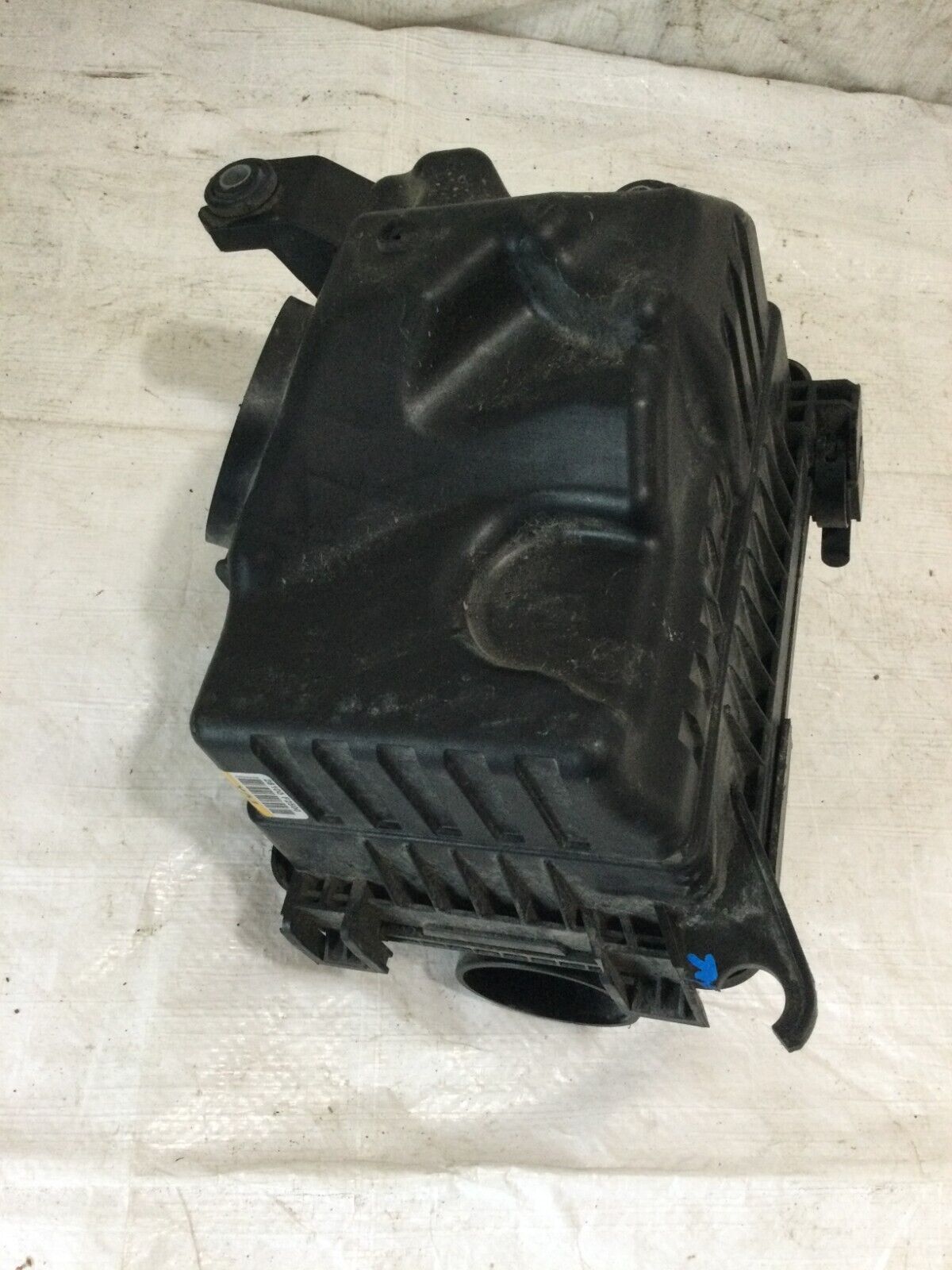 2017 Hyundai Elantra Air Cleaner Filter  Box Assembly  28100-F2500 OEM