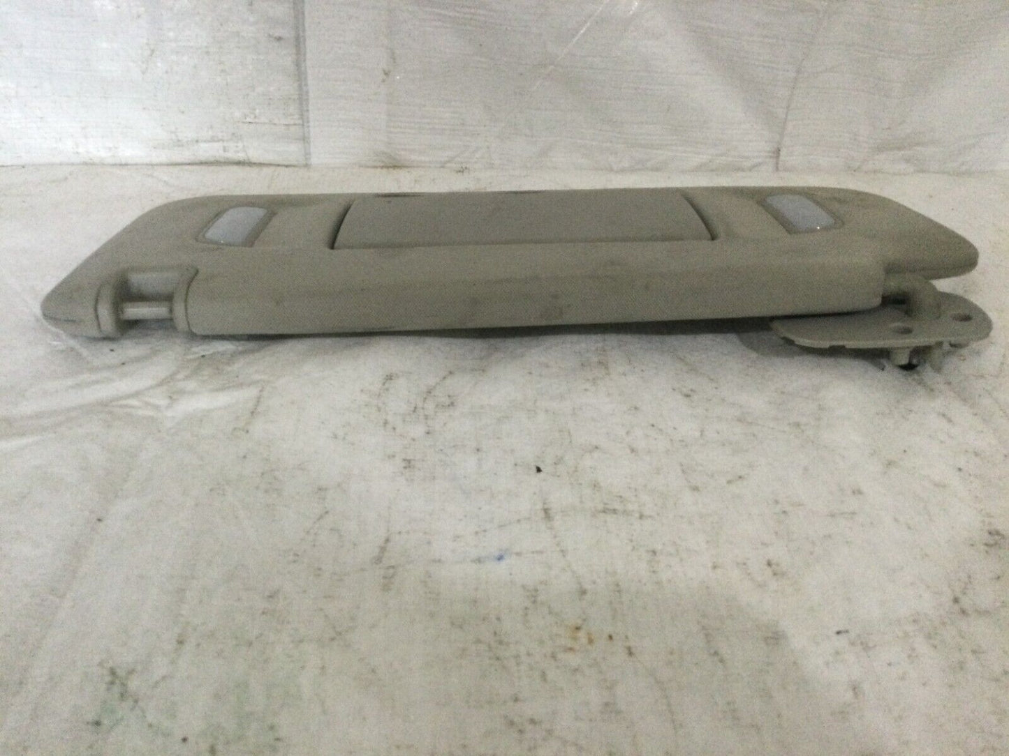 2007 GMC Yukon Illuminated Sun Visor Left Driver Side OEM LH