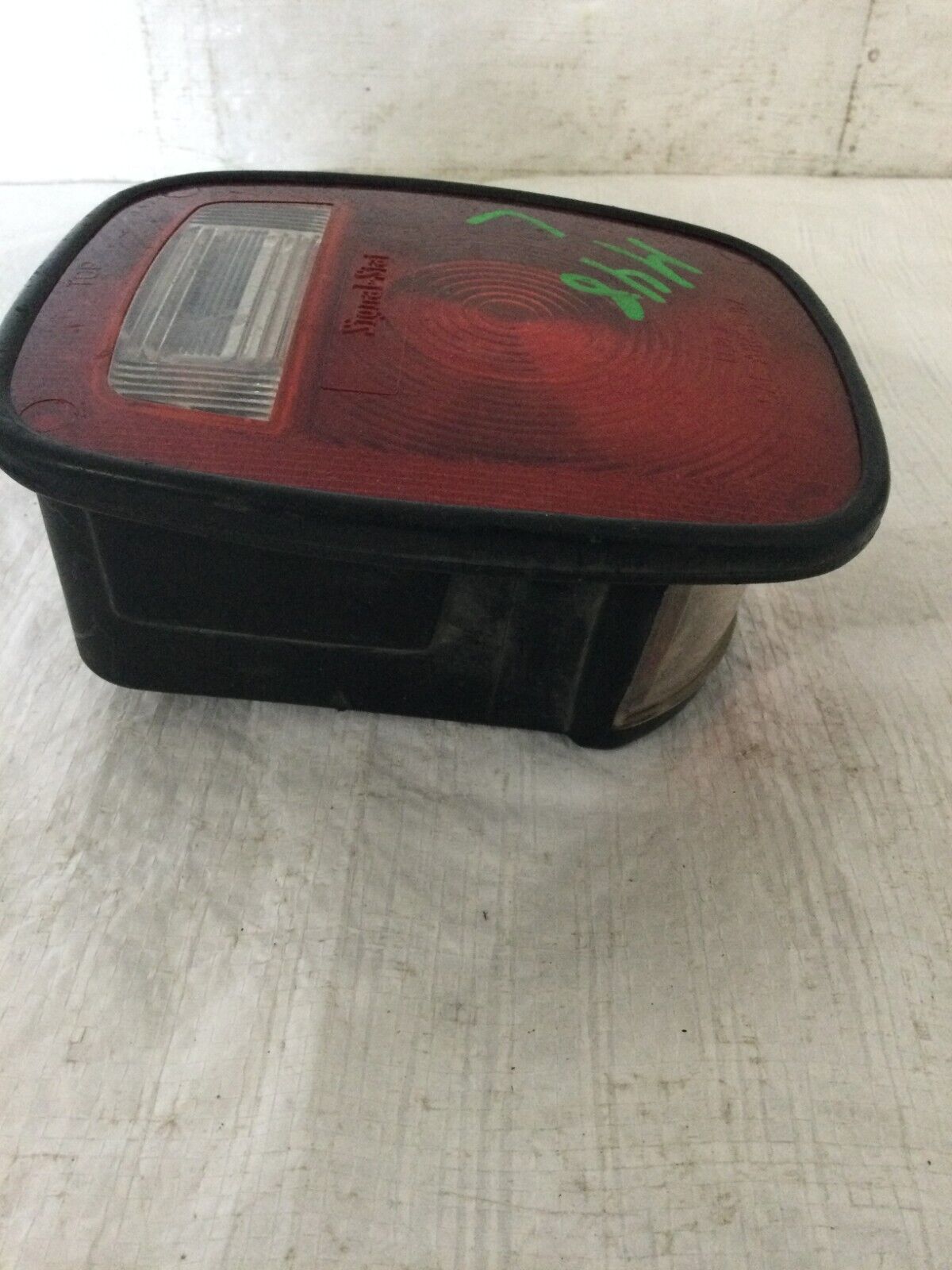 2007 Dodge Nitro Rear Left Signal Stat Light 5010 Series  OEM