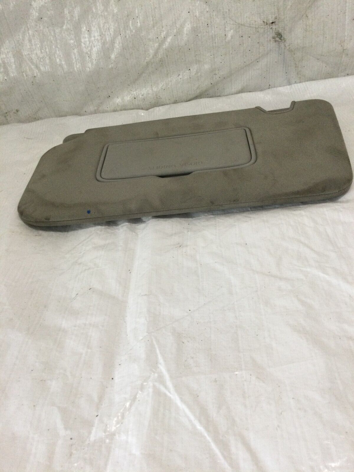 2017-2020 Nissan Rogue Illuminated Sun Visor LH Left Driver Side OEM LH