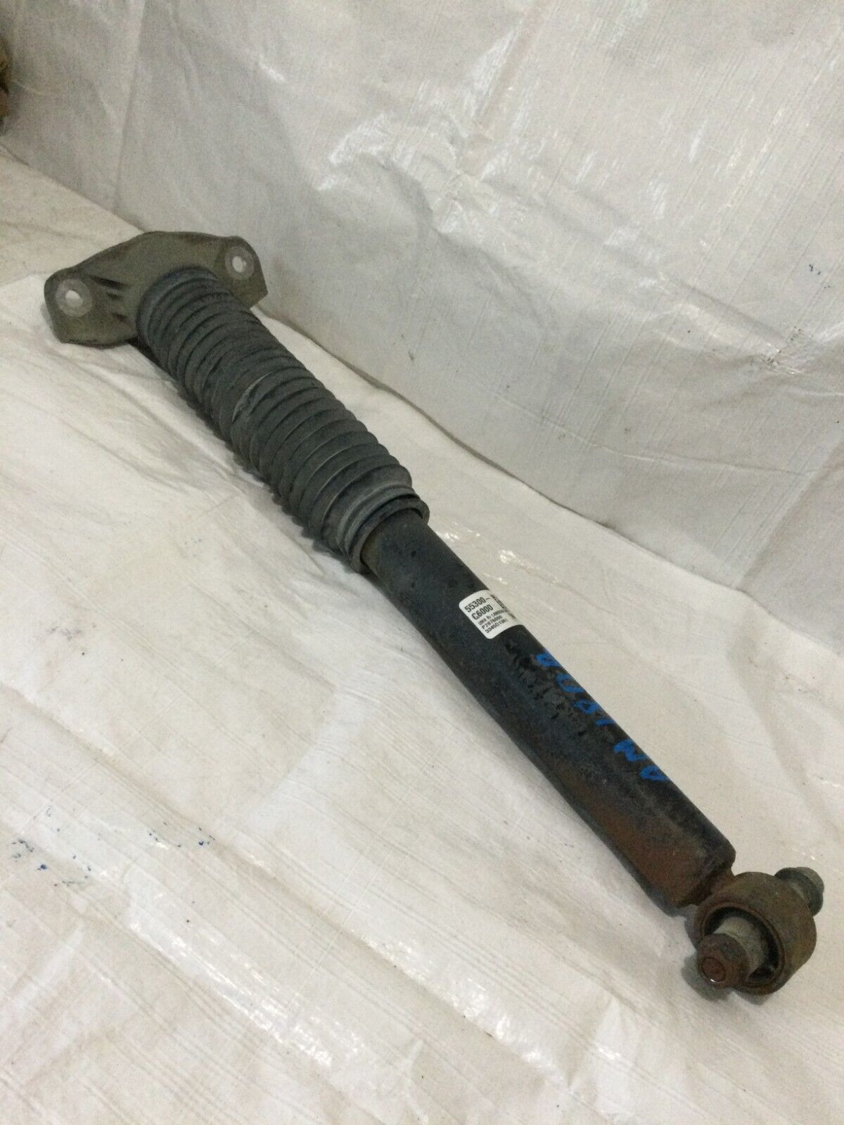 2016-2020 Kia Sorento Rear Right Shock Absorber 55300-C6000 OEM