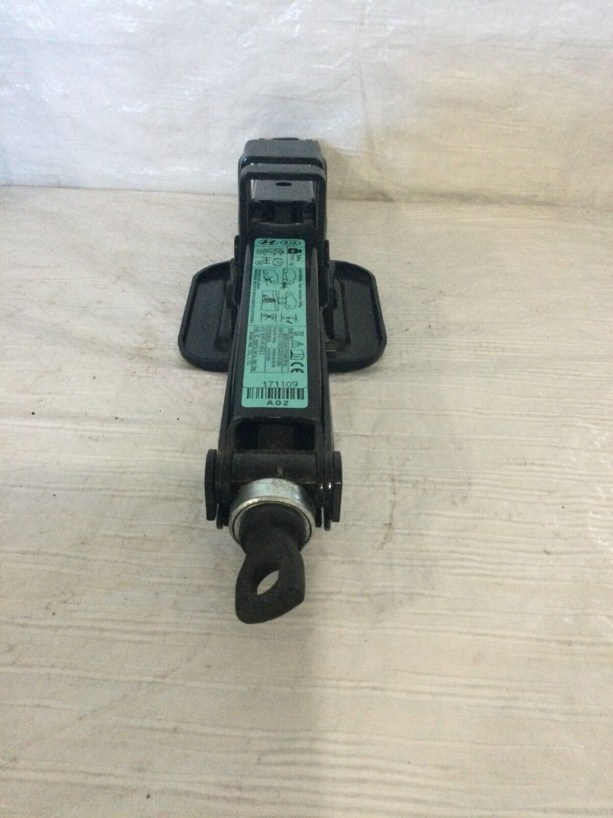 2018  Hyundai Elantra Tire Jack OEM