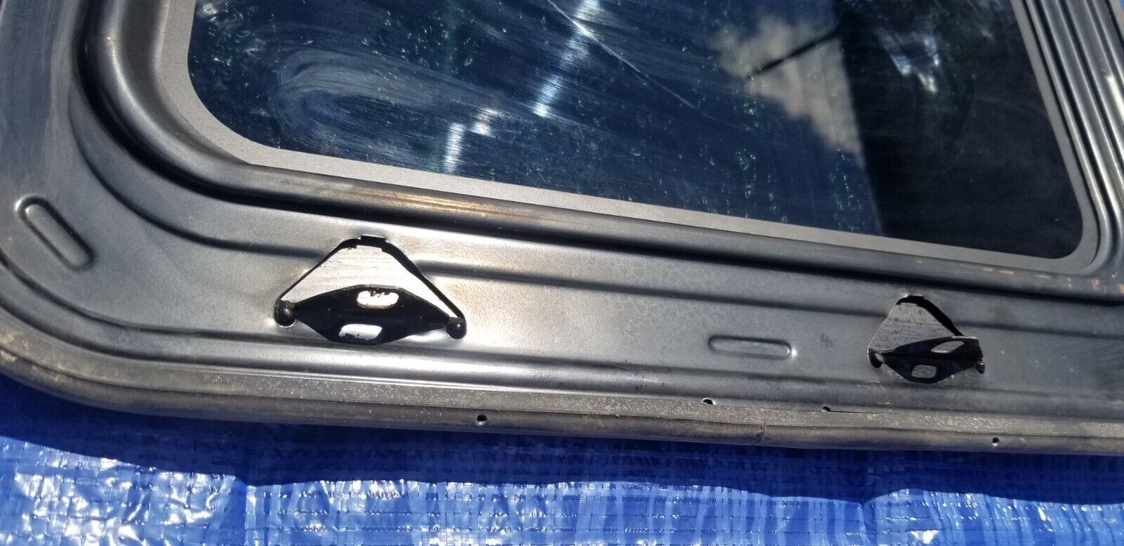 2006 Cadillac Escalade Sunroof Glass OEM