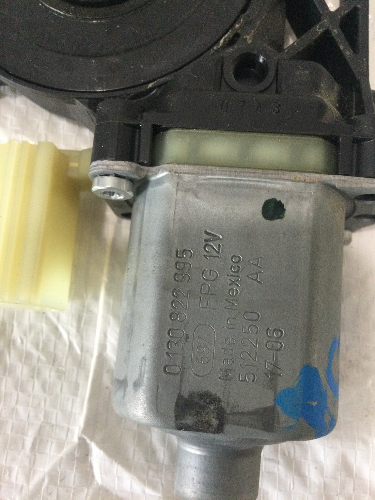 2017 Ford F-150 Rear Back Glass Window Sliding Motor OEM 512250AA