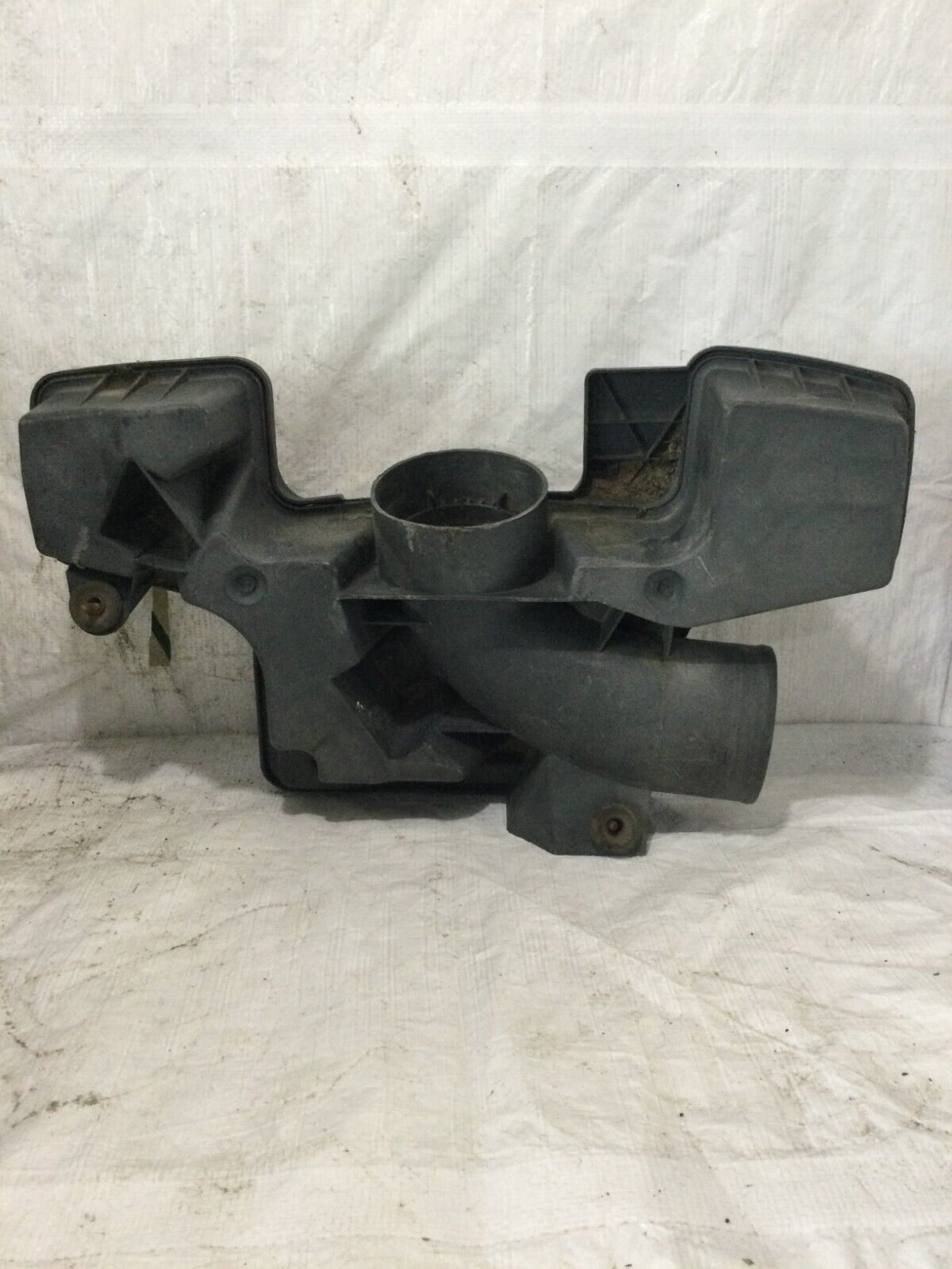 2006 Dodge Ram 1500 Air Intake Tube Resonator OEM "Damaged".