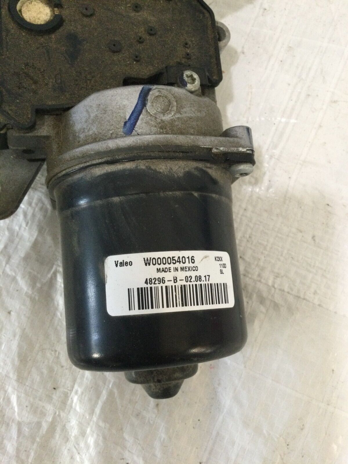 2018 Chevrolet Silverado 1500 Windshield Wiper Motor w/ Linkage 23407637 OEM