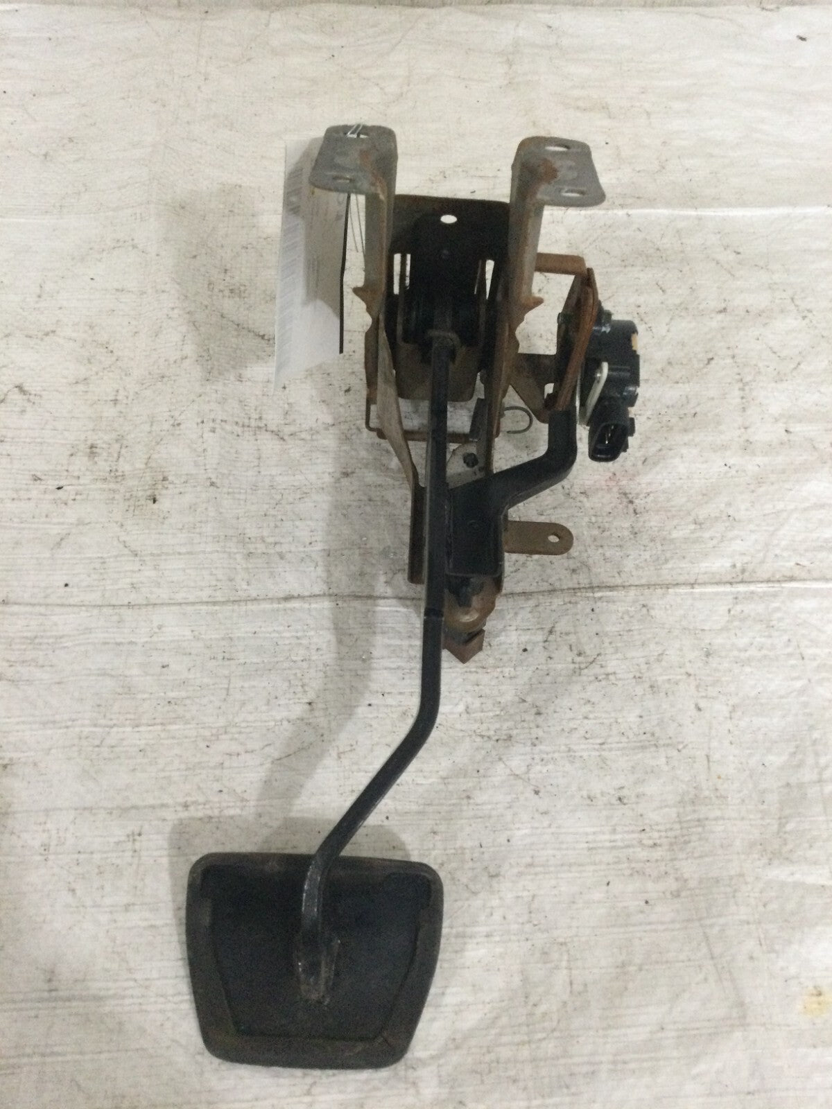 2006 Infiniti M45 Brake Pedal OEM