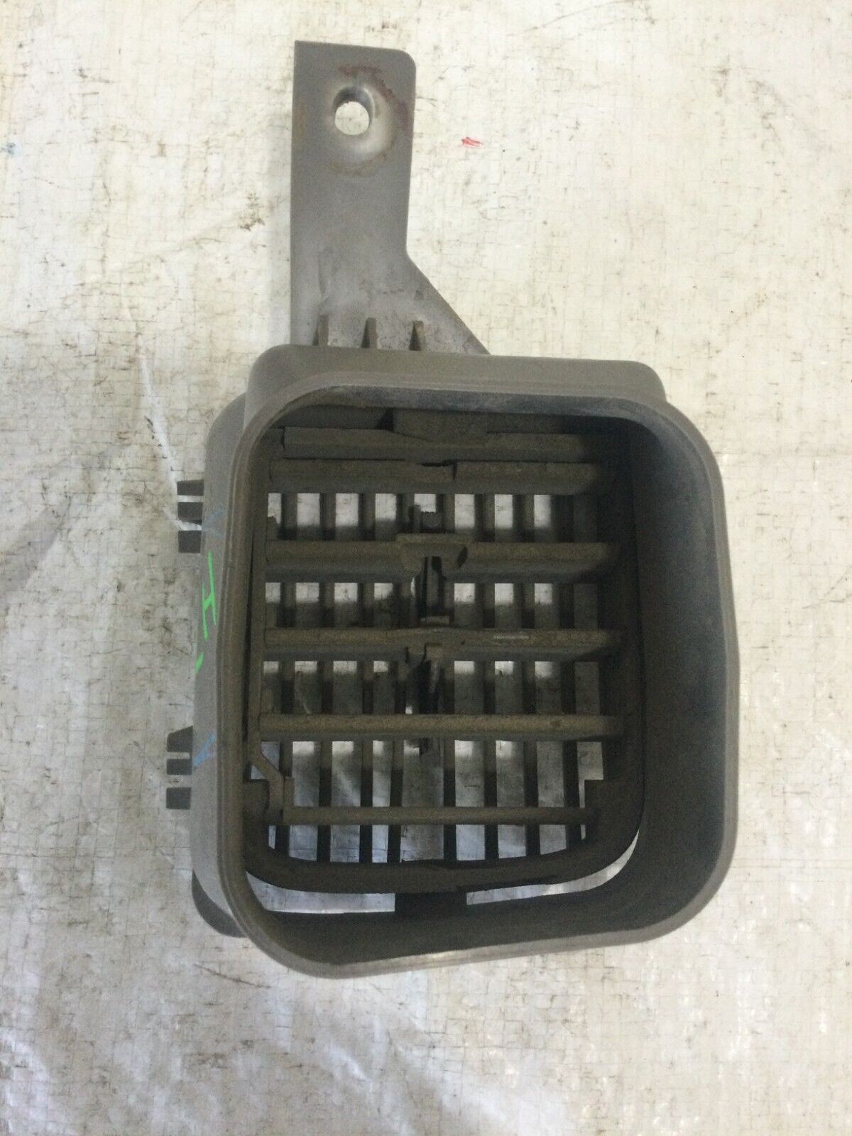 2003 Dodge Ram 2500 Left Dash Vent 1000Z71AA OEM