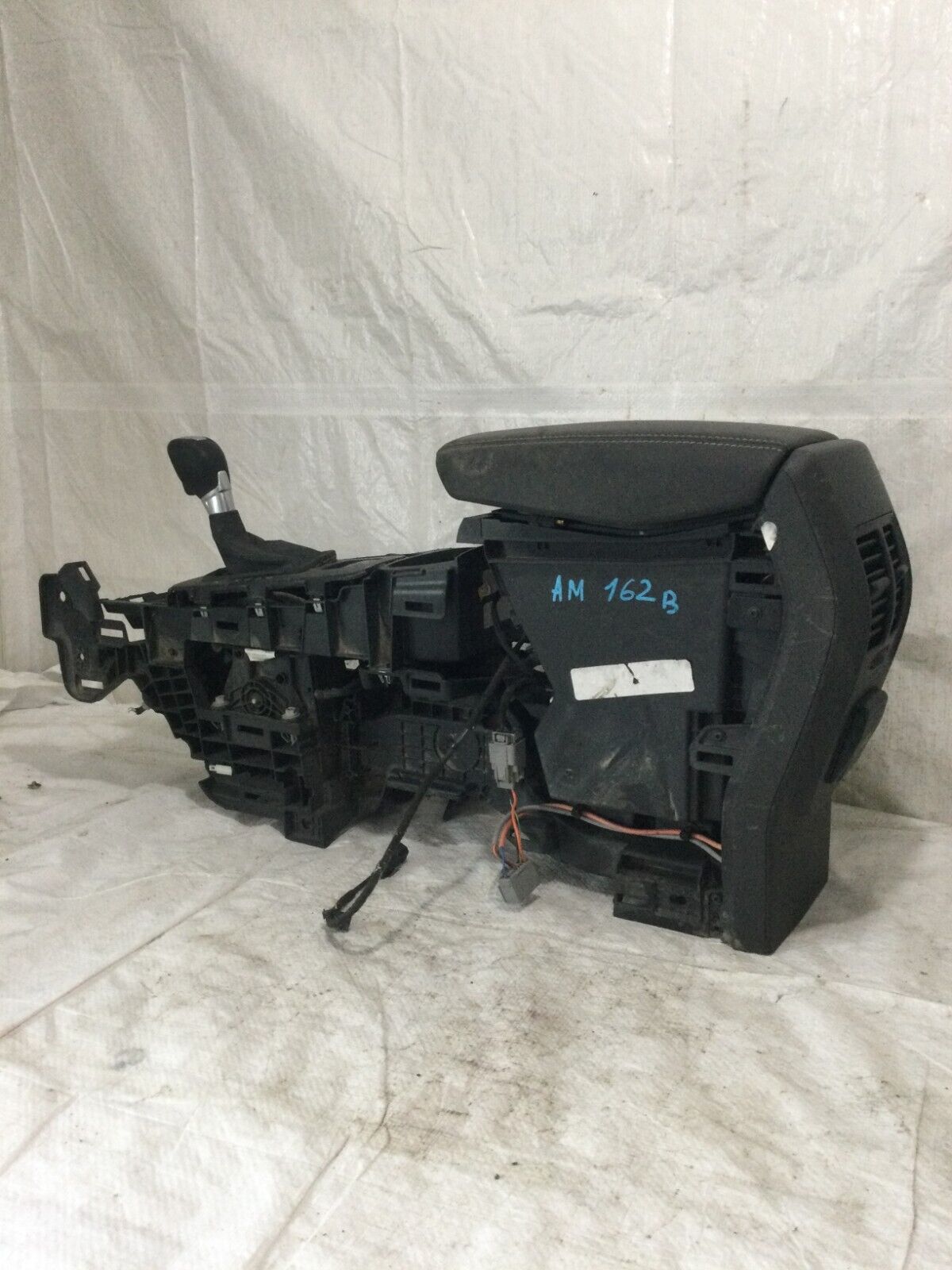 2017-2019 Ford Escape Front Floor Console Assembly W/ Armrest & Shifter OEM