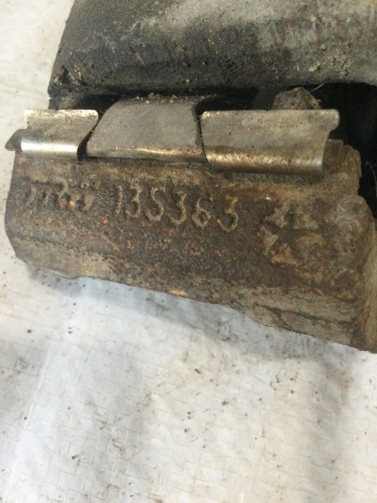 2004 - 2006 Dodge  Ram 1500 Rear Right  Brake  Caliper OEM