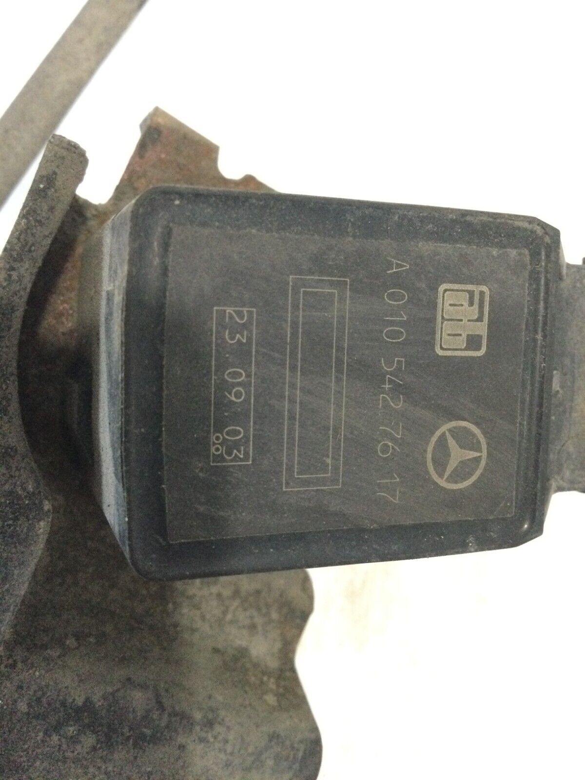 2004 Mercedes-Benz S-Class Suspension Sensor A0105427617 OEM