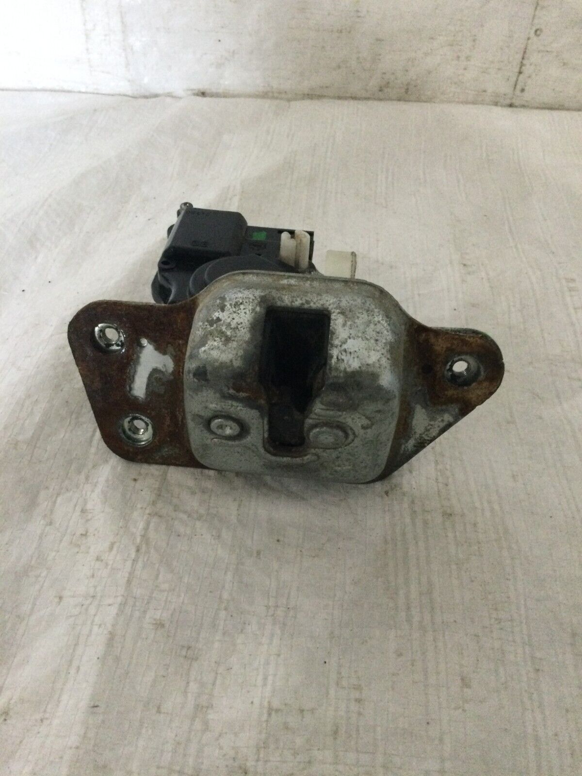 2007-2011 Dodge Nitro Rear Left Driver Side Door Latch Actuator OEM