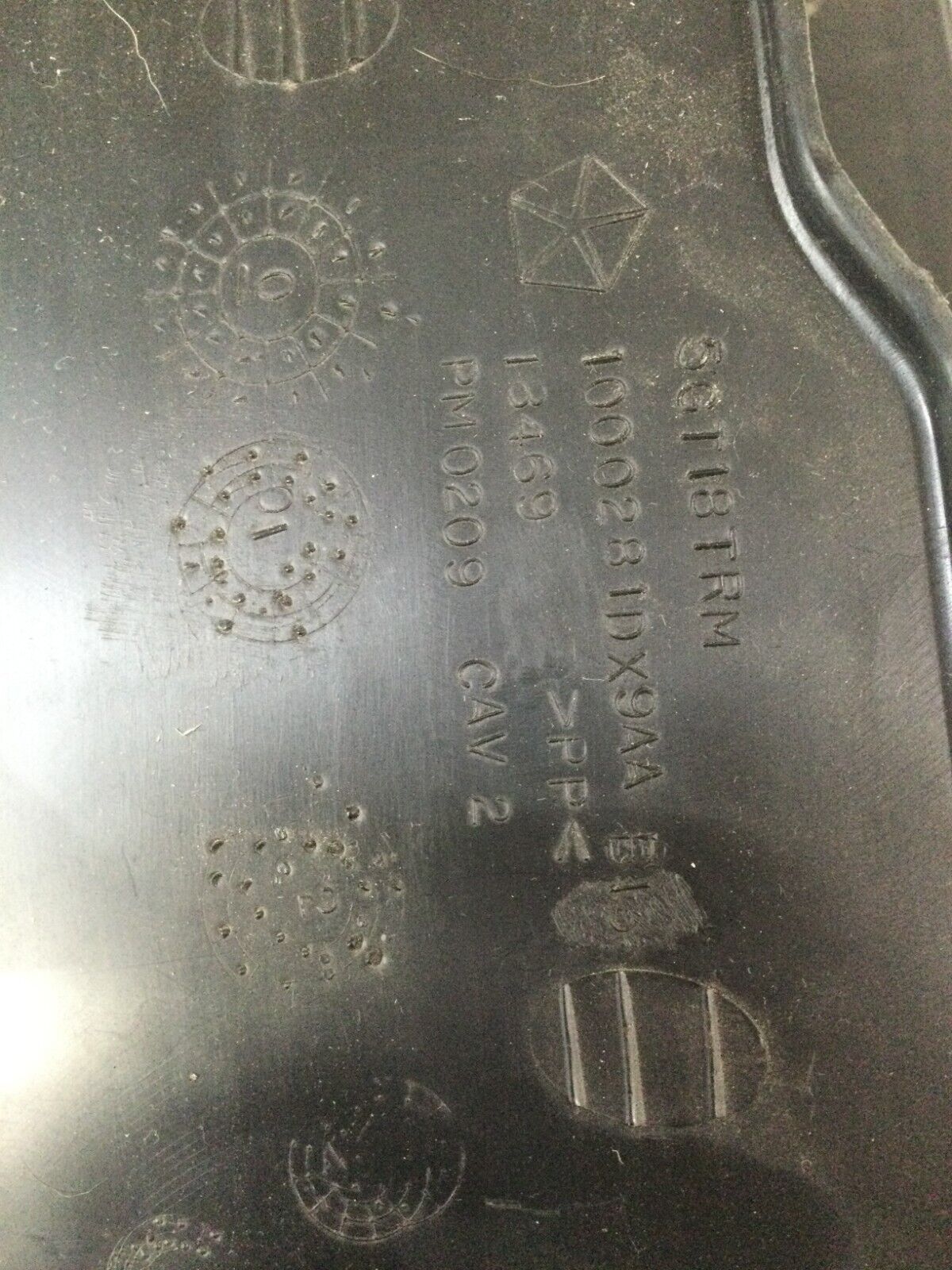 2002-2005 Dodge Ram 1500 Black Passenger Dash Glove Box 1000281DX9AA OEM